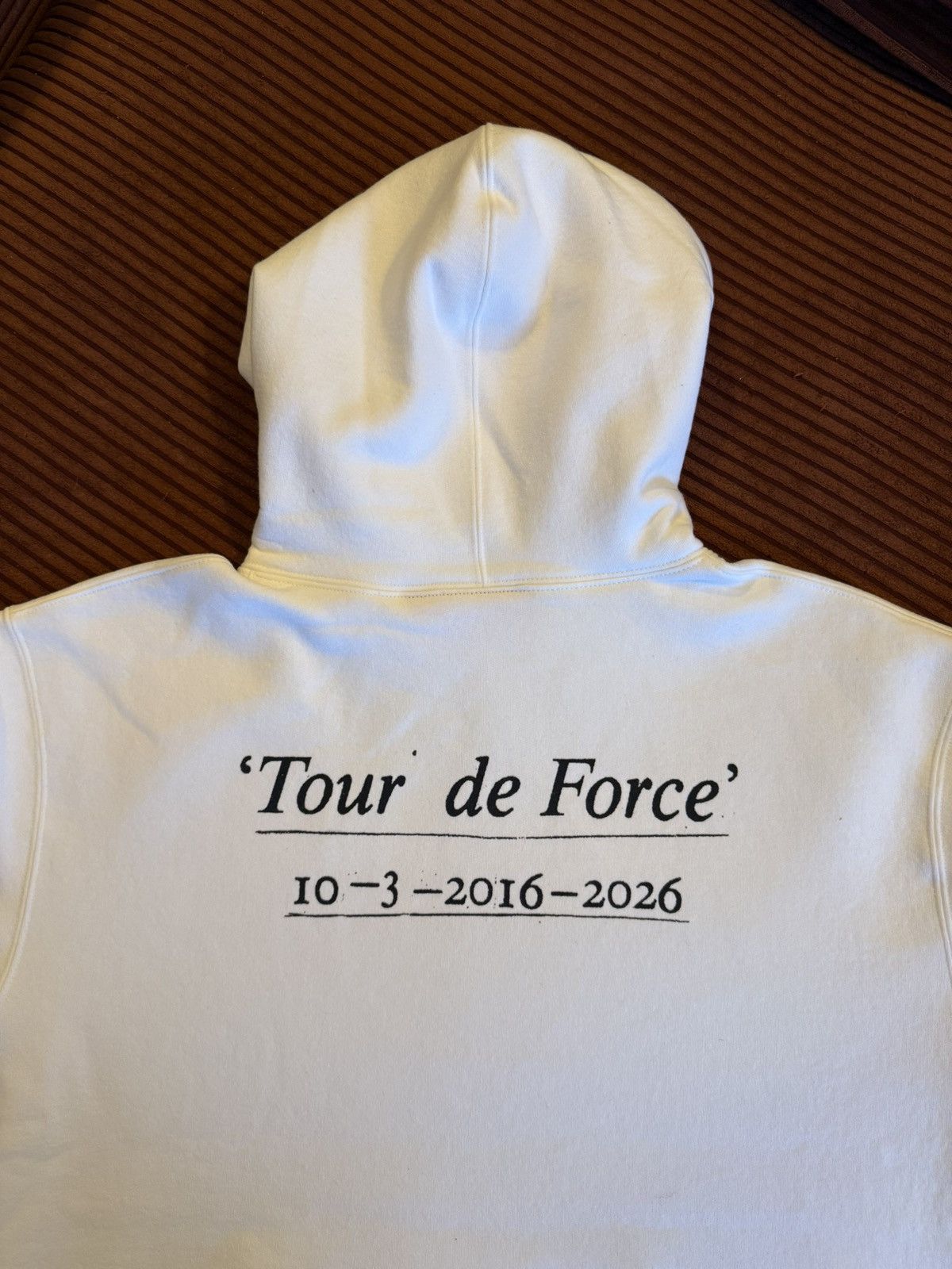 Supreme Supreme Paris 10th Anniversary Box Logo Hoodie – Size L Size US L / EU 52-54 / 3 - 4 Thumbnail