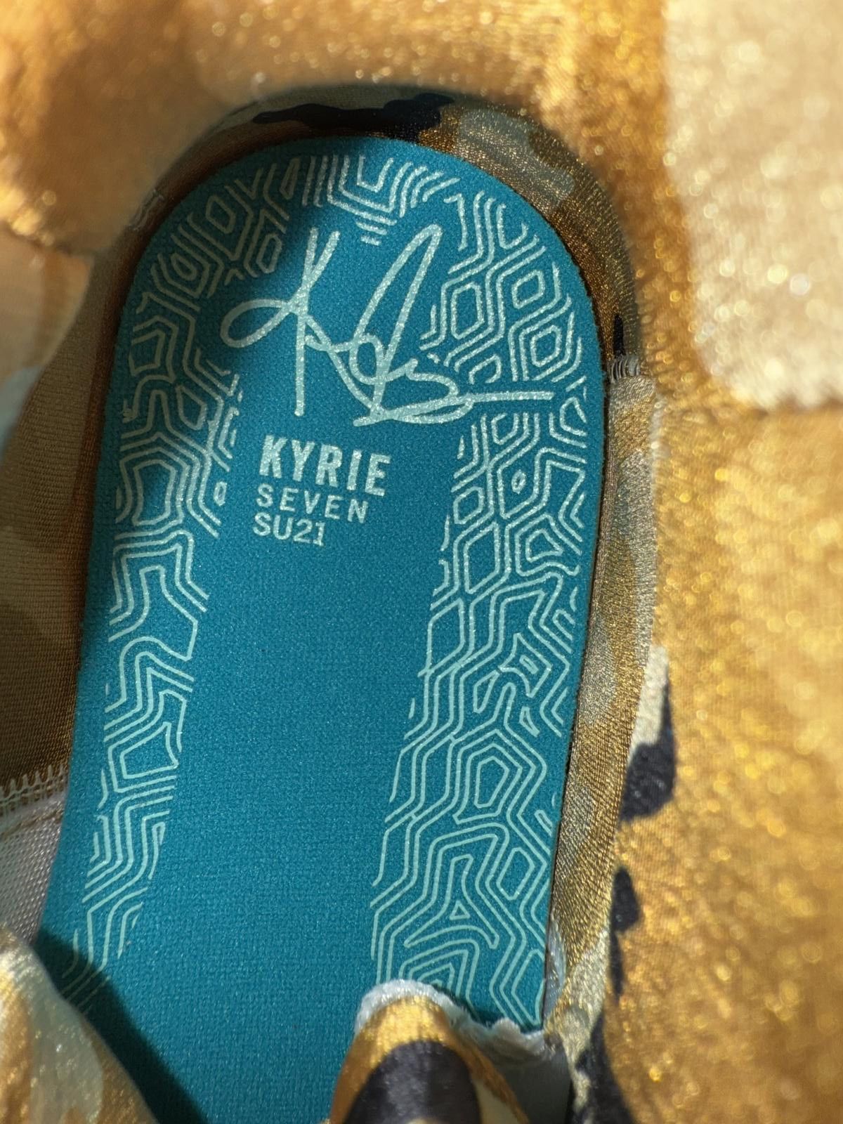 Nike Nike Kyrie 7 Ripple (Gs) Size US 6.5 / EU 39-40 - 12 Thumbnail