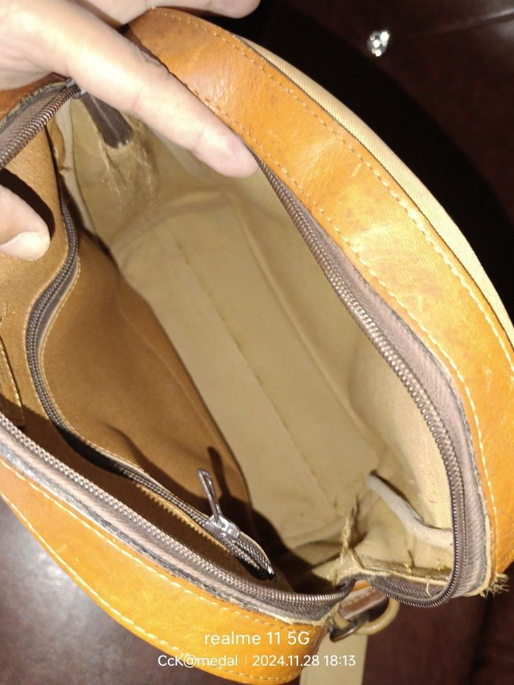 Lancel Authentic Lancel Shoulderbags *very clean inside Size ONE SIZE - 6 Thumbnail