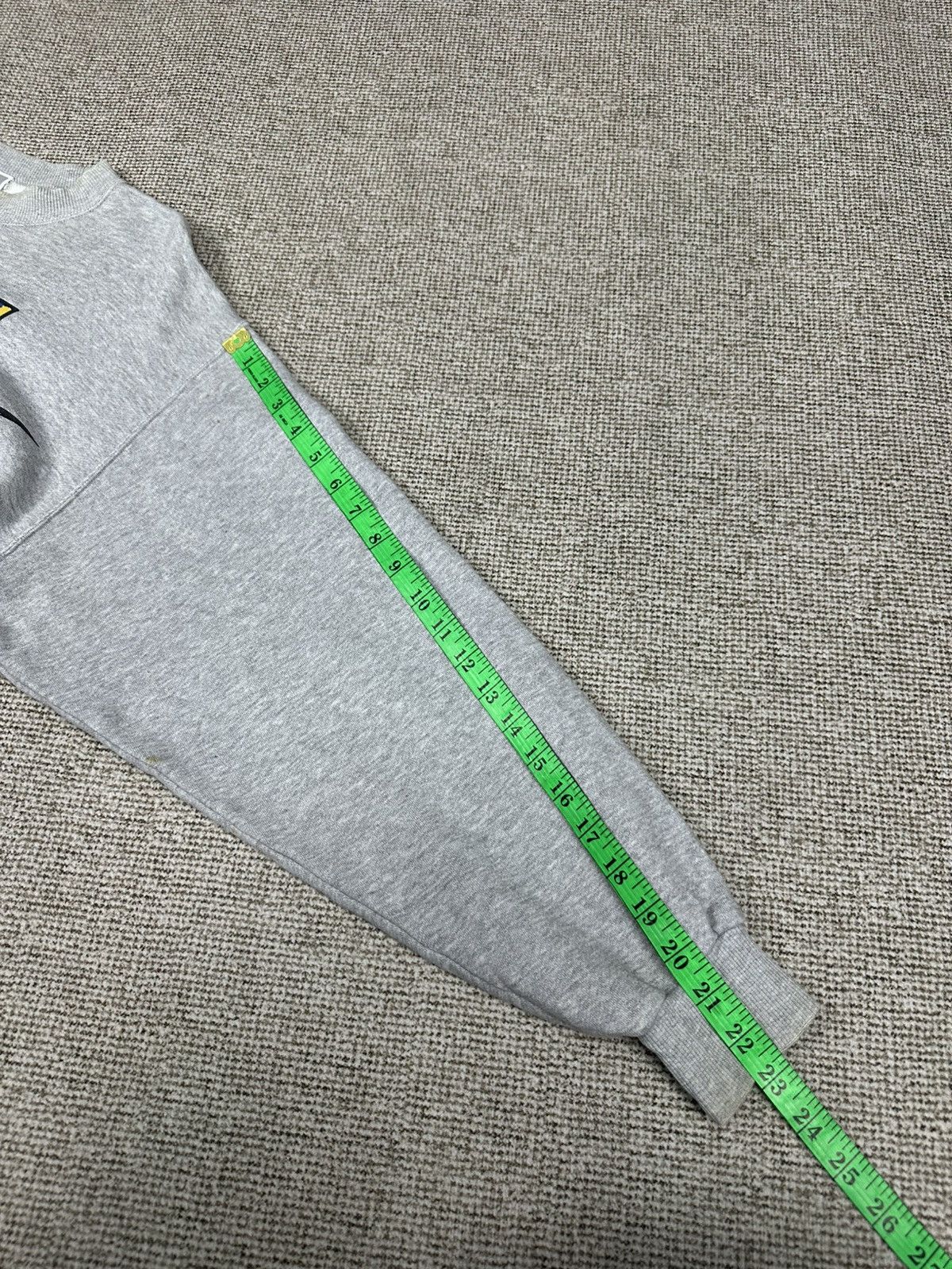 Nike Vintage 80s Nike Air Big Logo Crewneck Z357 Size US L / EU 52-54 / 3 - 7 Thumbnail