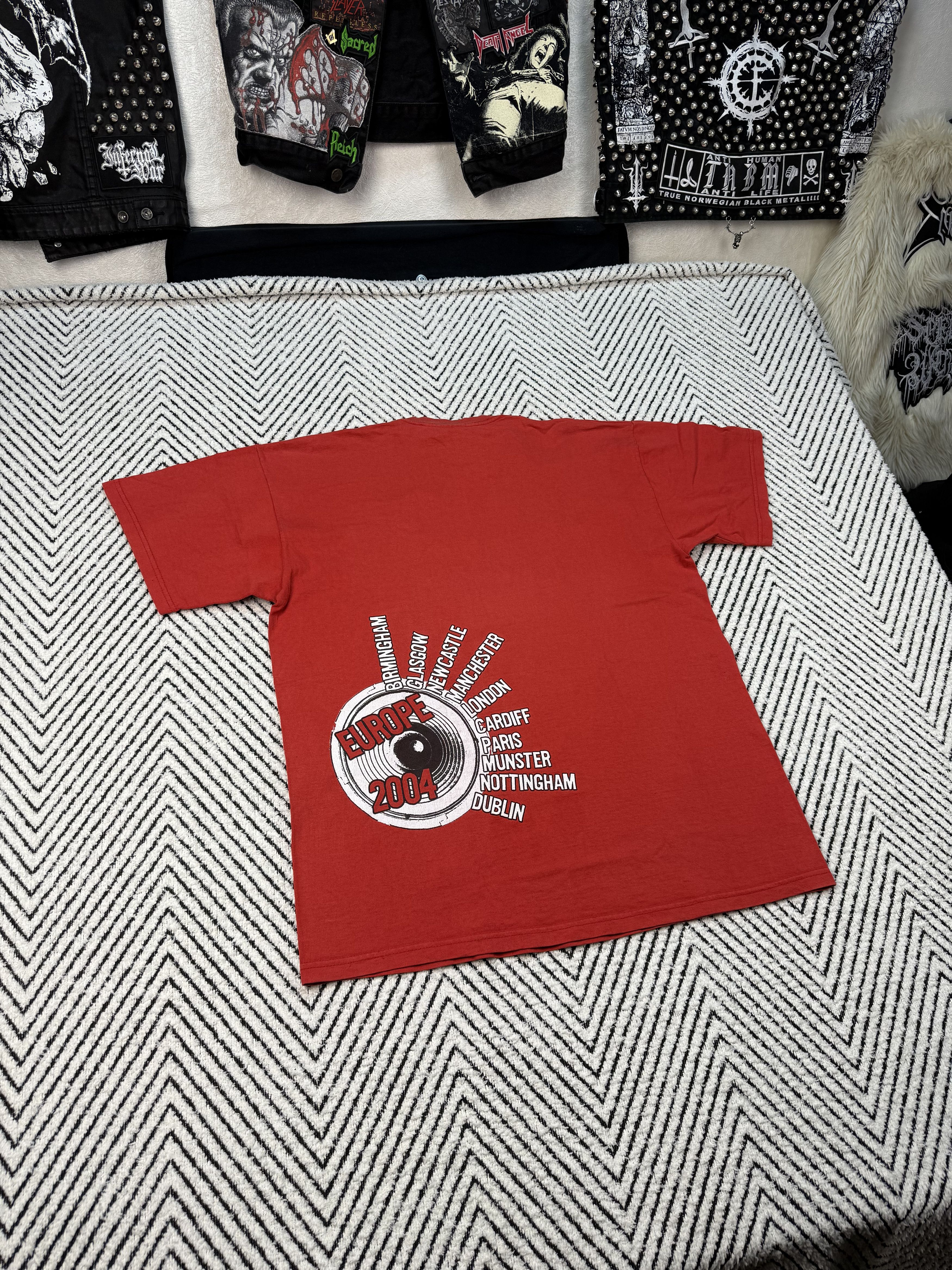 Band Tees Blink-182 vintage tshirt 2004 Size US L / EU 52-54 / 3 - 4 Thumbnail