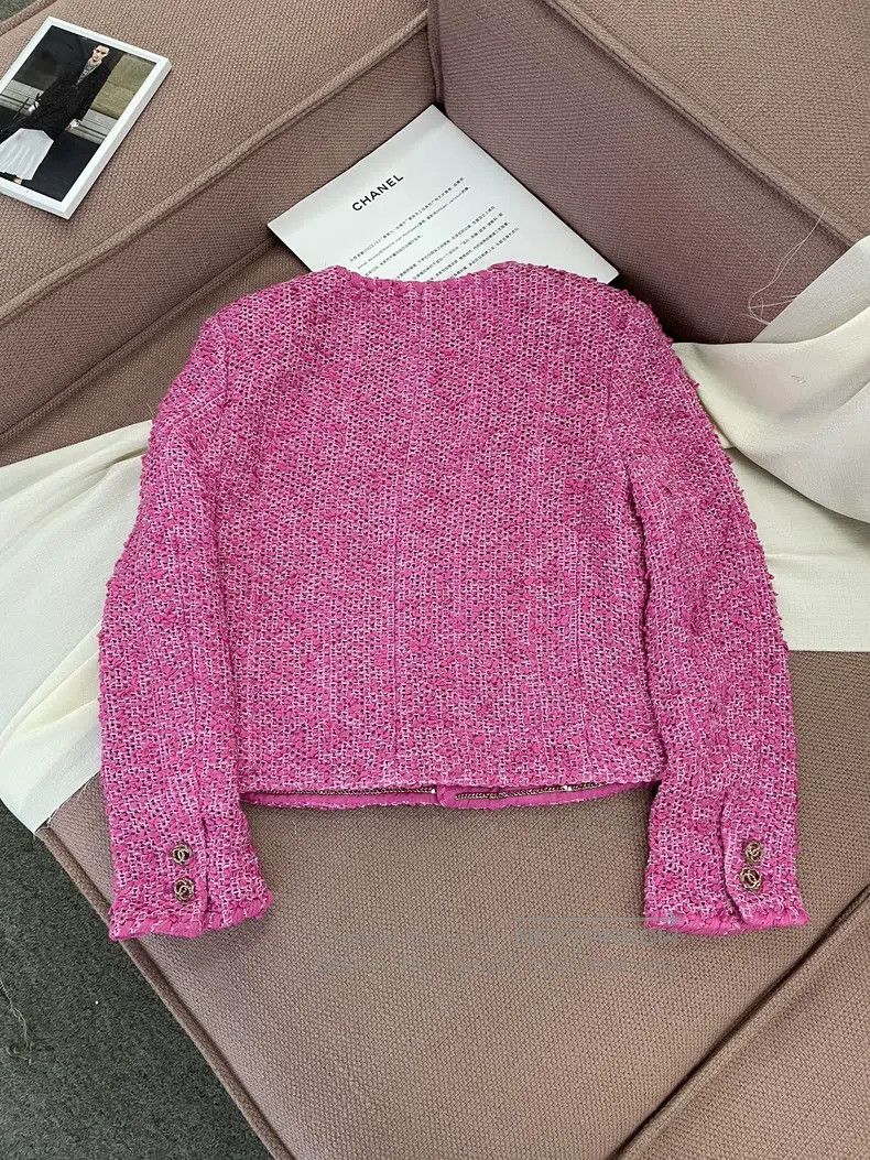 Chanel Chanel 21 early spring pink V-neck knitted jacket Size XS / US 0-2 / IT 36-38 - 4 Thumbnail