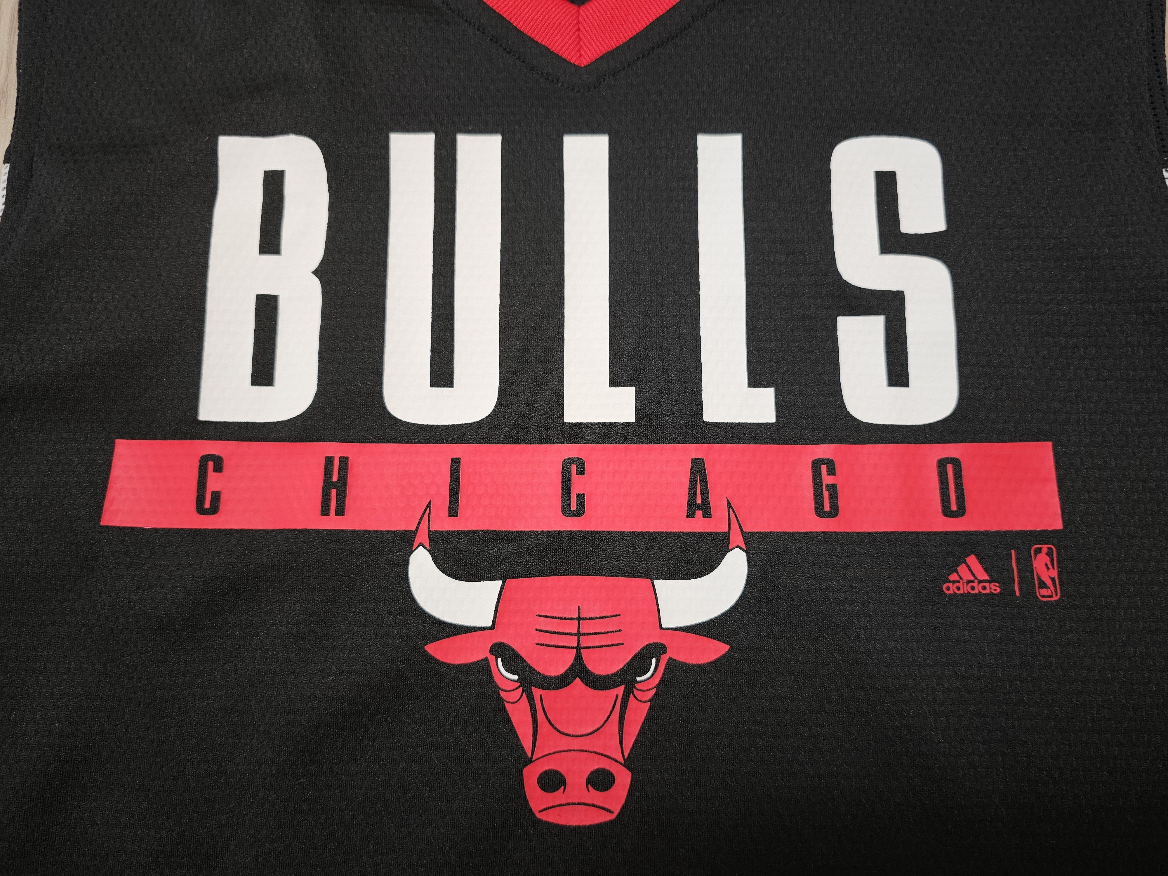 NBA CHICAGO BULLS JERSEY TWO SIDES TRAINIG BASKETBALL SHIRT Size US S / EU 44-46 / 1 - 5 Thumbnail