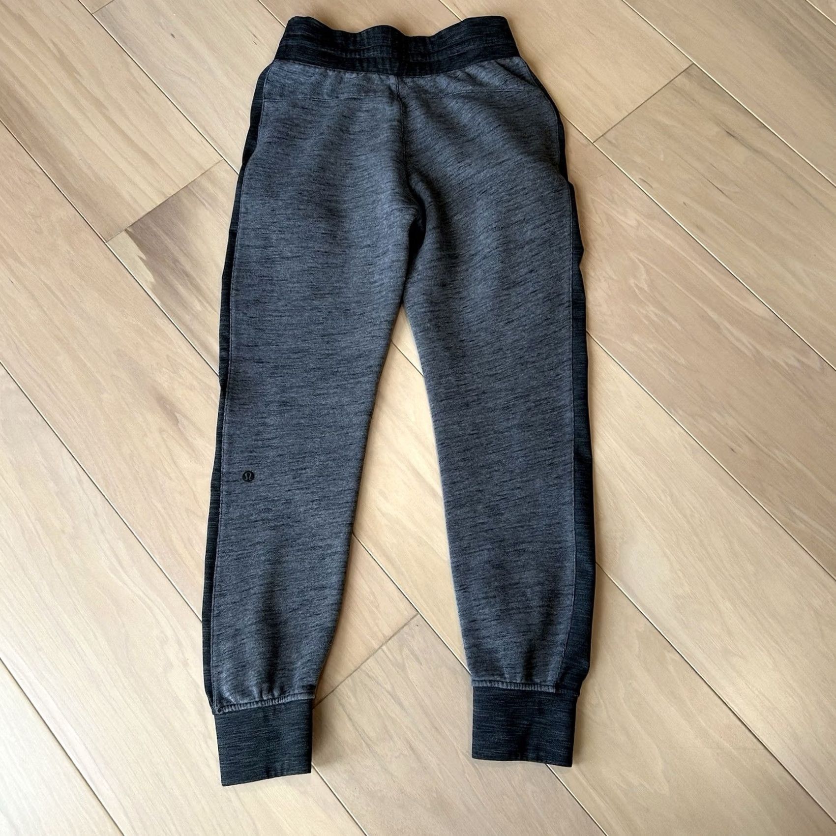 Lululemon Lululemon Get Going Jogger Heathered Core Dark Grey Women’s 2 Pants Regular Gray Pockets Breathable Stretch Athletic Athleisure 90s Theme Womens Size 26" / US 2 / IT 38 - 2 Thumbnail