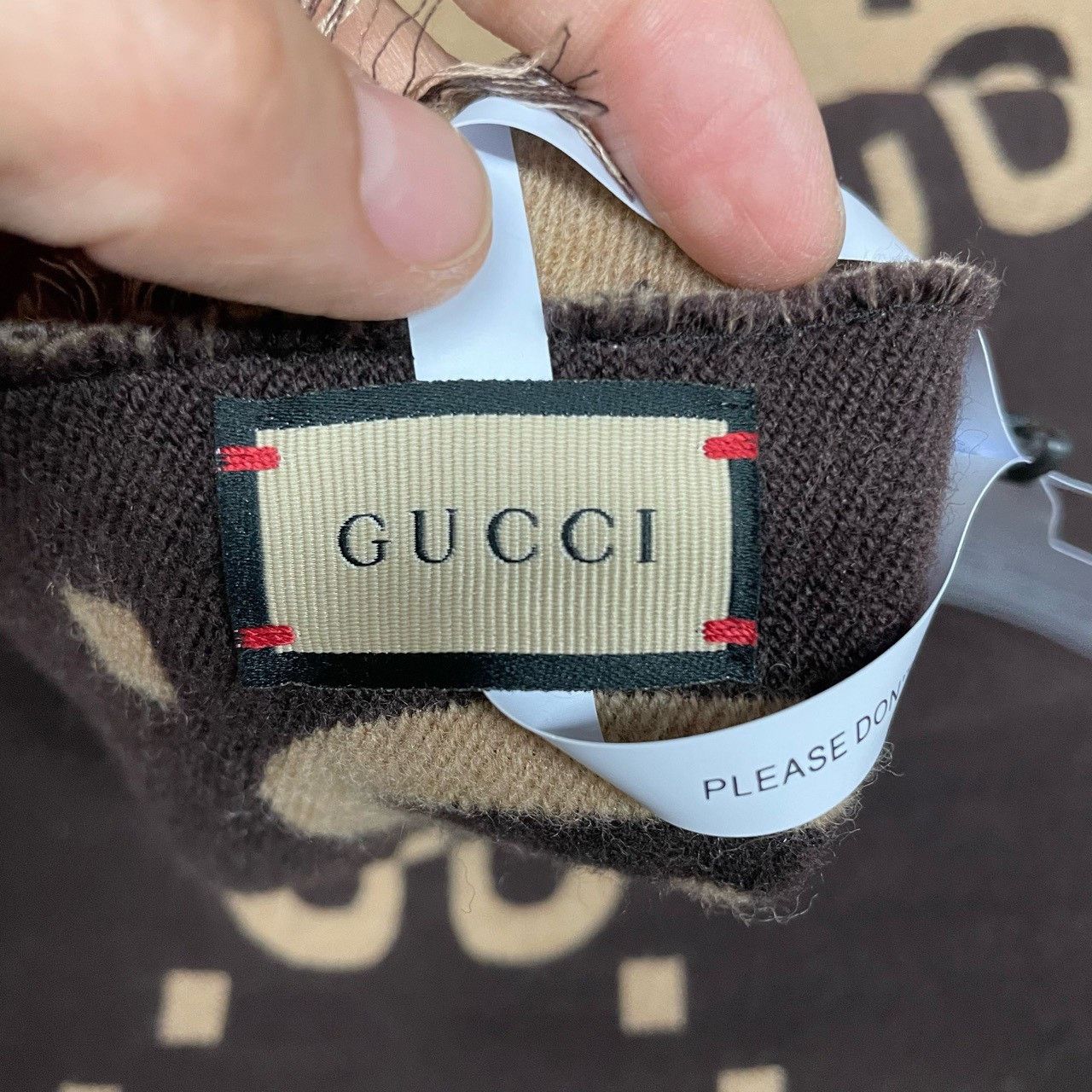 Gucci Gucci Brown new caramel full print scarf 2501-Nextarrow Size ONE SIZE - 5 Thumbnail