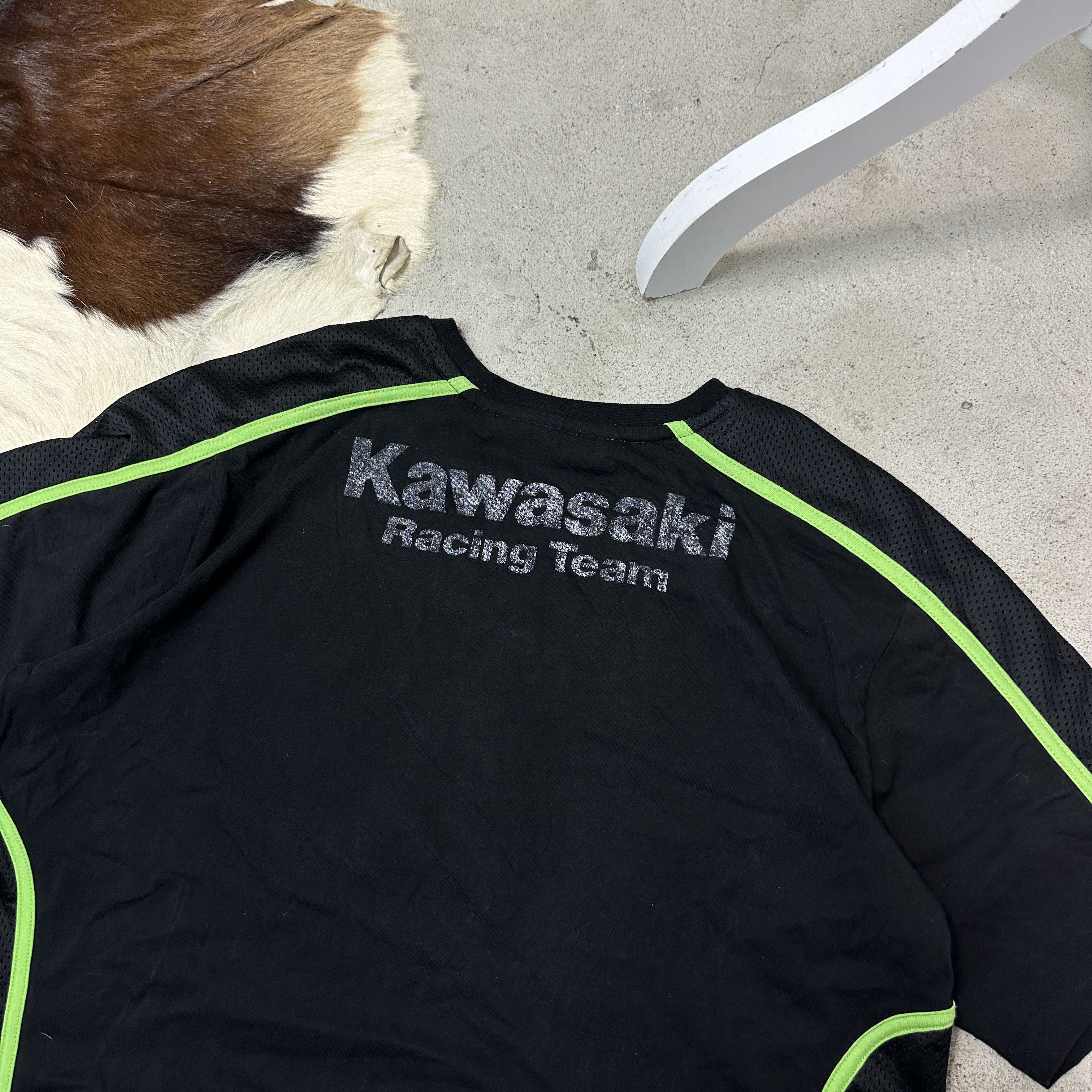 Vintage Vintage Moto Biker Racing Kawasaki Printed T-shirt Y2K Size US M / EU 48-50 / 2 - 3 Thumbnail