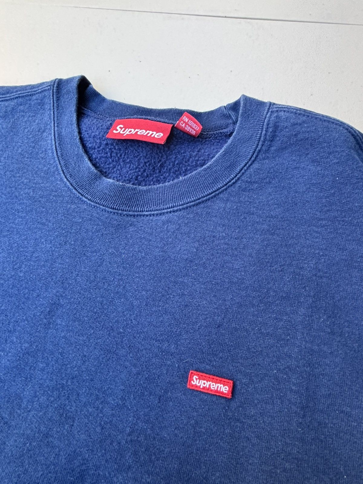 Supreme Supreme Small Box Logo Crewneck Navy Size US L / EU 52-54 / 3 - 2 Thumbnail