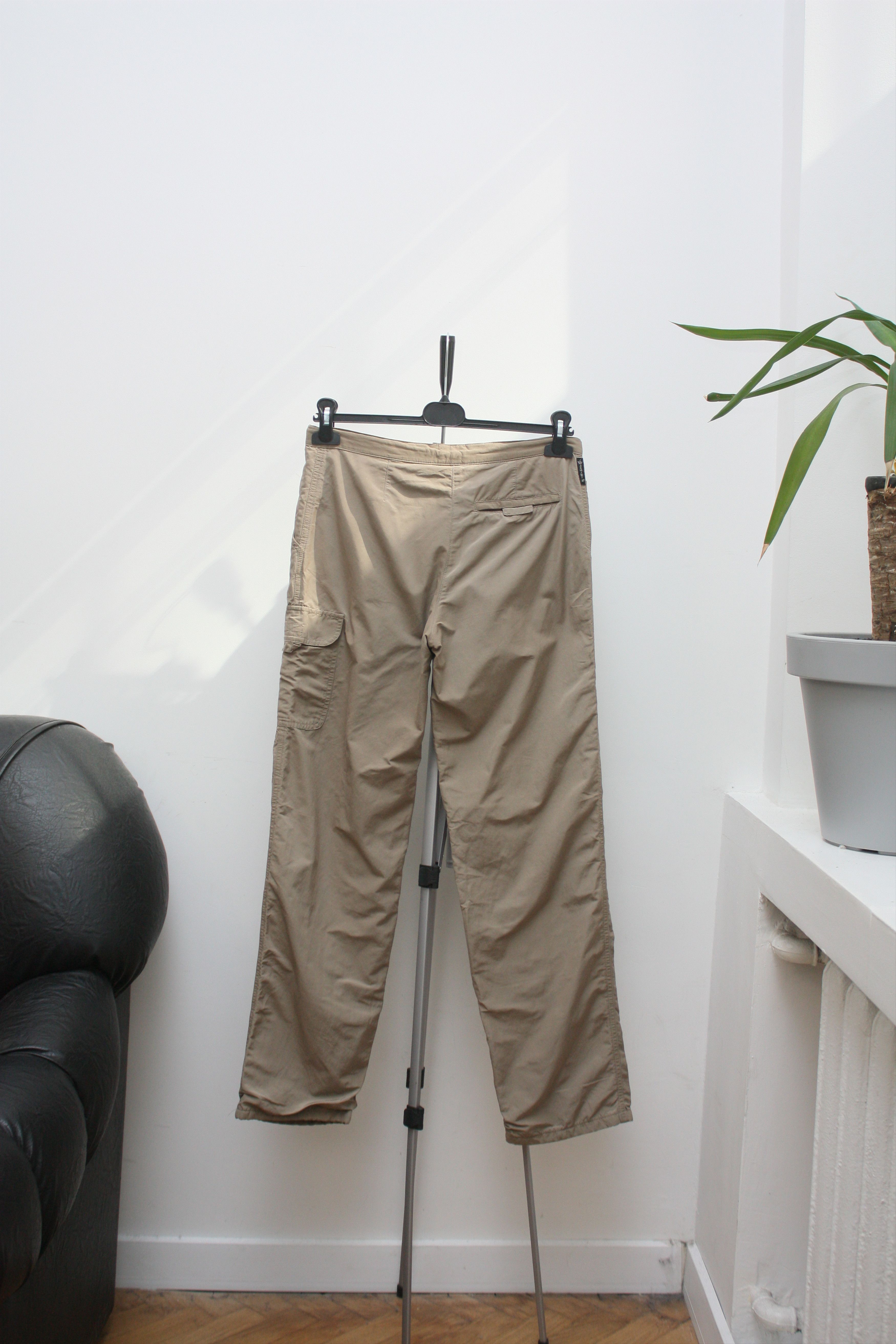 Armani Armani Jeans Vintage Nylon Beige Cargo Pants US4 Size 27" / US 4 / IT 40 - 3 Thumbnail