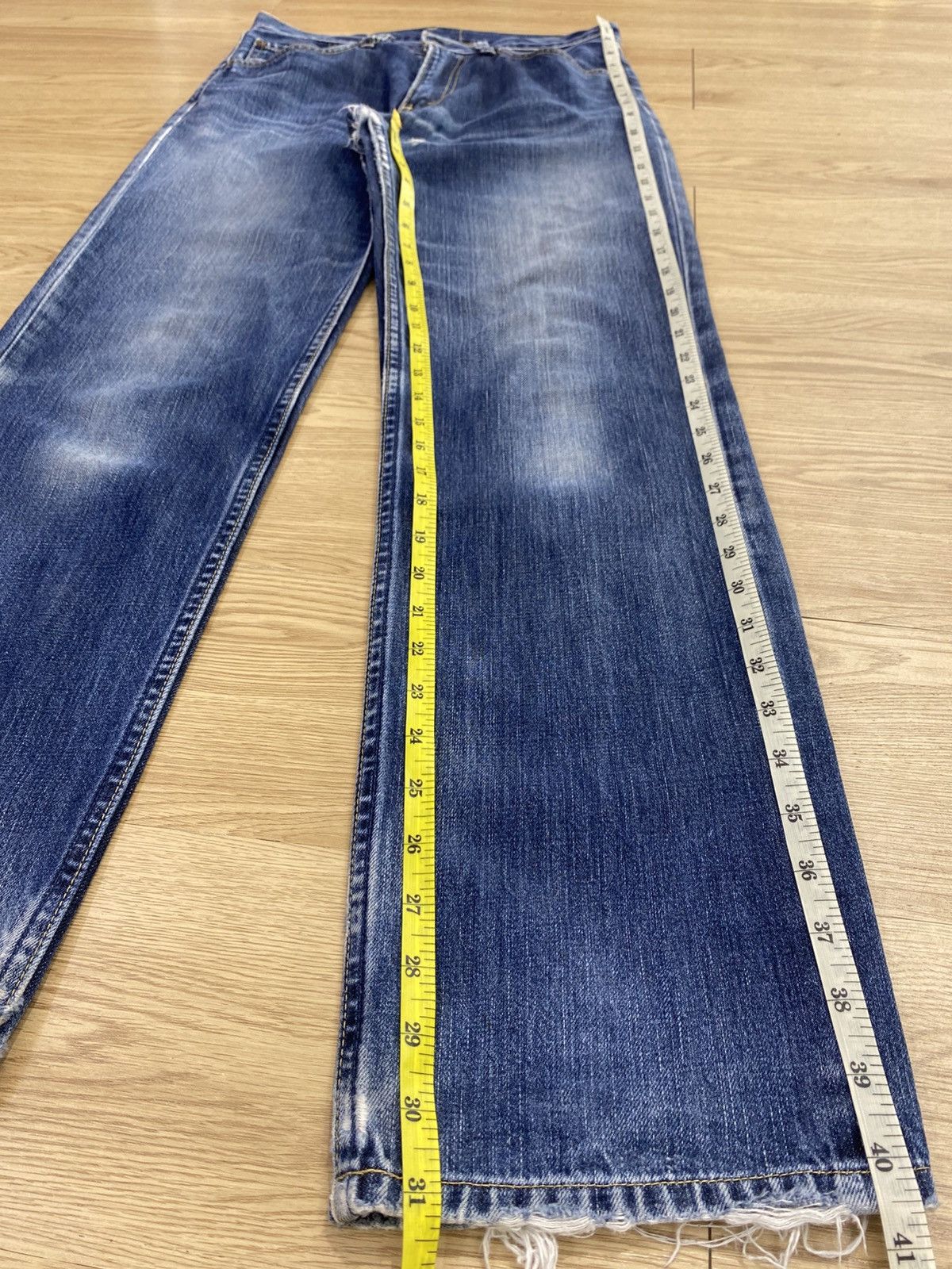 Levi's Levi’s Blue Wash Style Hairy Leg Jeans Size US 29 - 13 Thumbnail