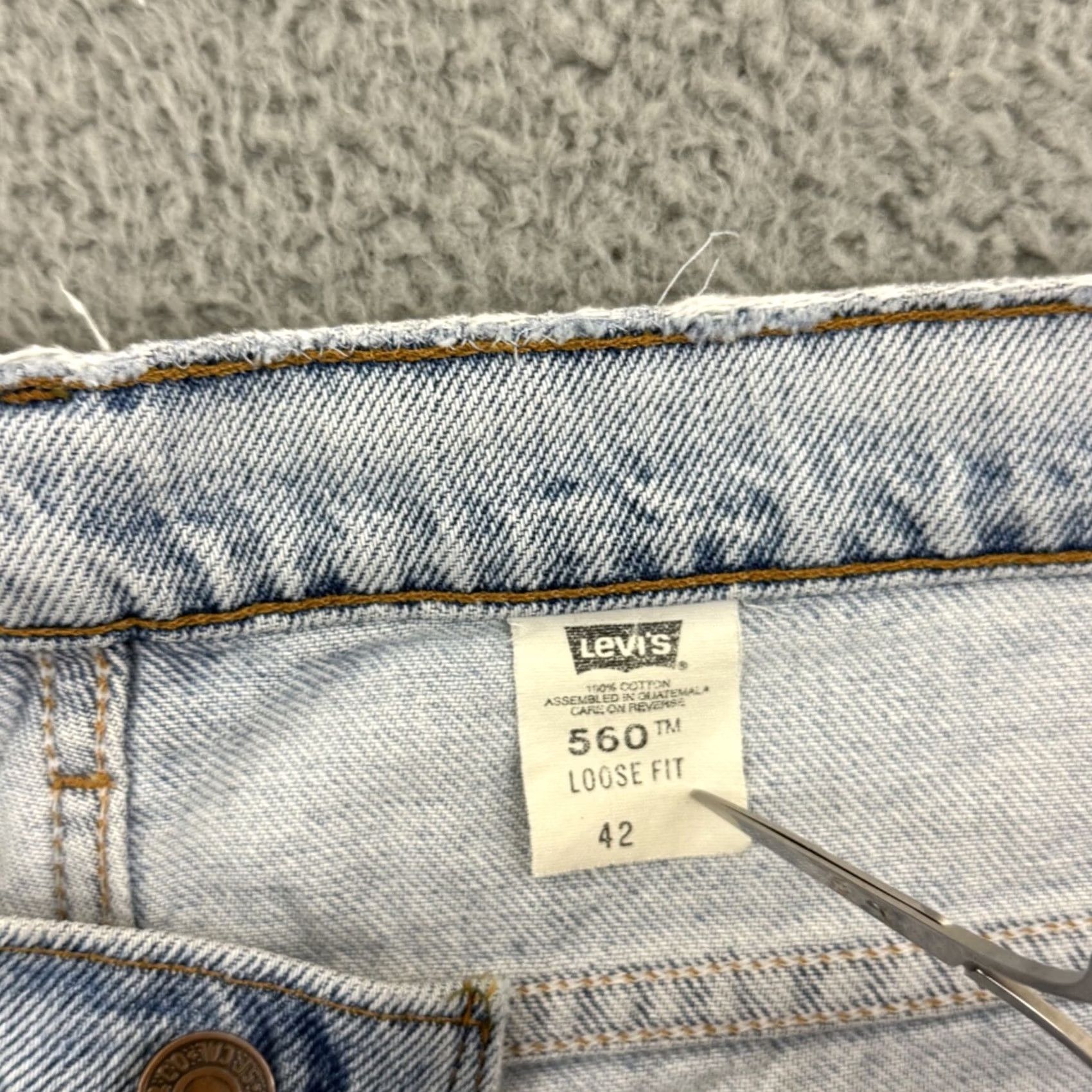 Levi's VINTAGE Levi's Shorts Mens 40 Blue 560 Loose Fit Denim 90s Baggy Jorts Orange Tab Bermuda 5-Pocket Mens Jeans Blue Denim Casual Travel Size US 40 / EU 56 - 6 Thumbnail