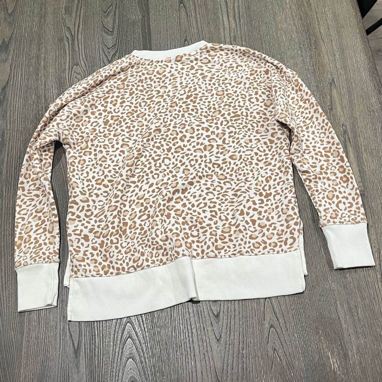 Walmart Crew Neck Leopard Pattern Hi-Lo Hem Side Slit Cream Brown S Size S / US 4 / IT 40 - 2 Thumbnail