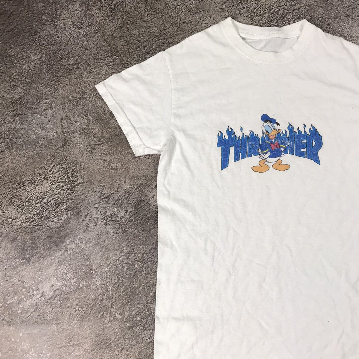 Vintage Vintage Y2K Thrasher Graphic Tee Sun Faded Skate Streetwear Size US S / EU 44-46 / 1 - 3 Thumbnail