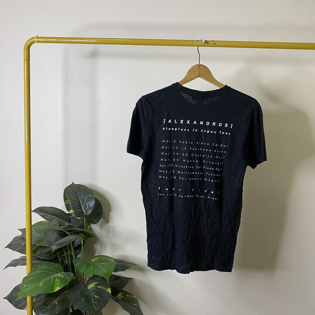 Band Tees [ALEXANDROS] Japanese Rock Band Sleepless in Japan Tour 2019 Size US S / EU 44-46 / 1 - 4 Thumbnail