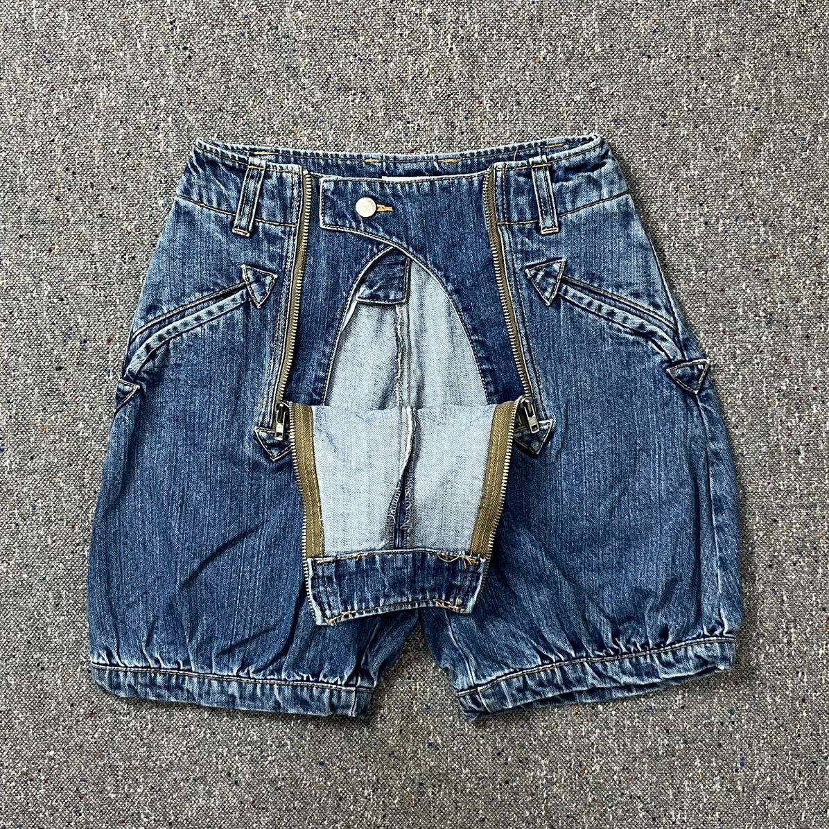Issey Miyake Issey Miyake Ne-Net Balloon-Style Denim Short Size 28" / US 6 / IT 42 - 4 Thumbnail