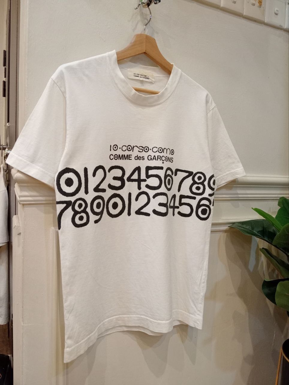 Comme des Garcons COMME DES GARCONS 00s CORSO COMO T-SHIRT Size US M / EU 48-50 / 2 - 1 Thumbnail