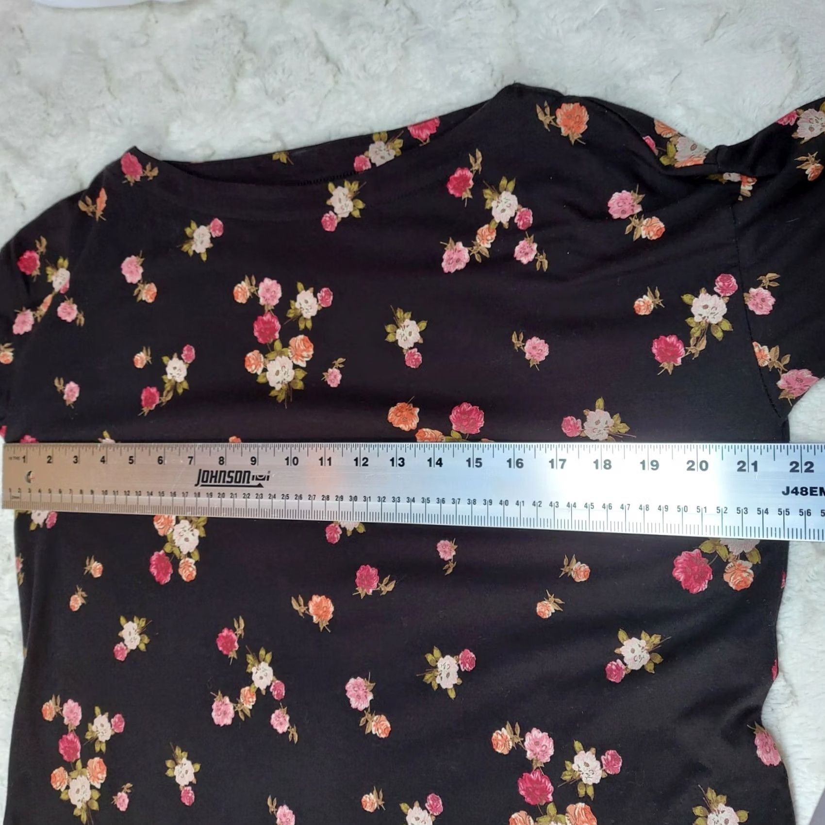 J. Jill J.Jill Women Small Luxe Supima Boat-Neck Tee Floral Long Sleeve Top Black Casual Shirt Ladies Small Black Floral Long Sleeve Boat Neck Tee Size S / US 4 / IT 40 - 6 Thumbnail