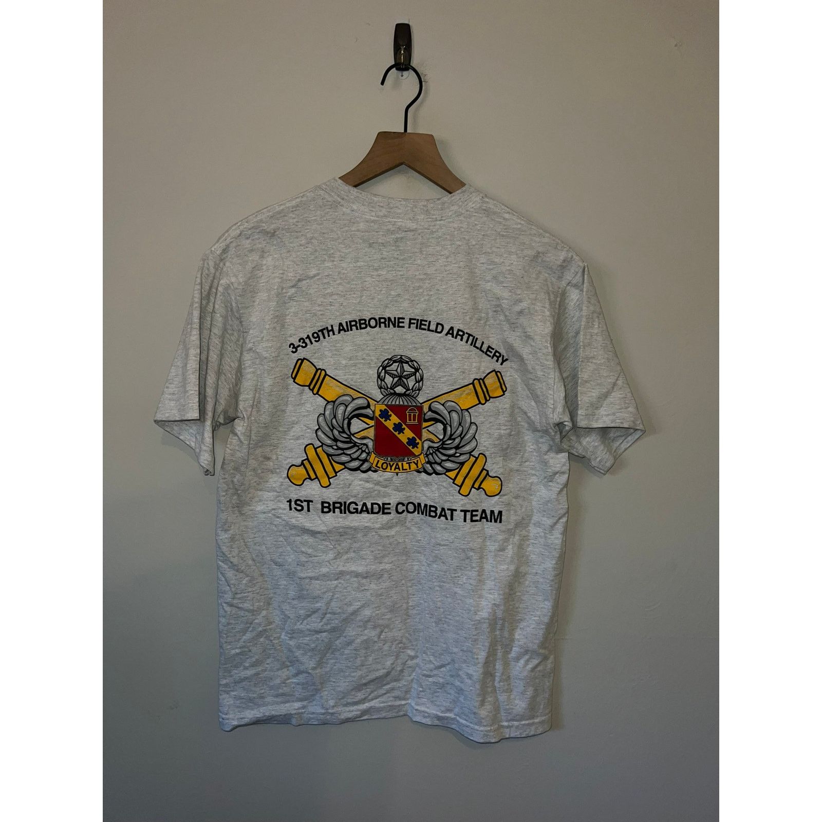 Anvil Vintage 1st Brigade Team Shirt Devils In Baggy Pants Tee M Size US M / EU 48-50 / 2 - 5 Thumbnail