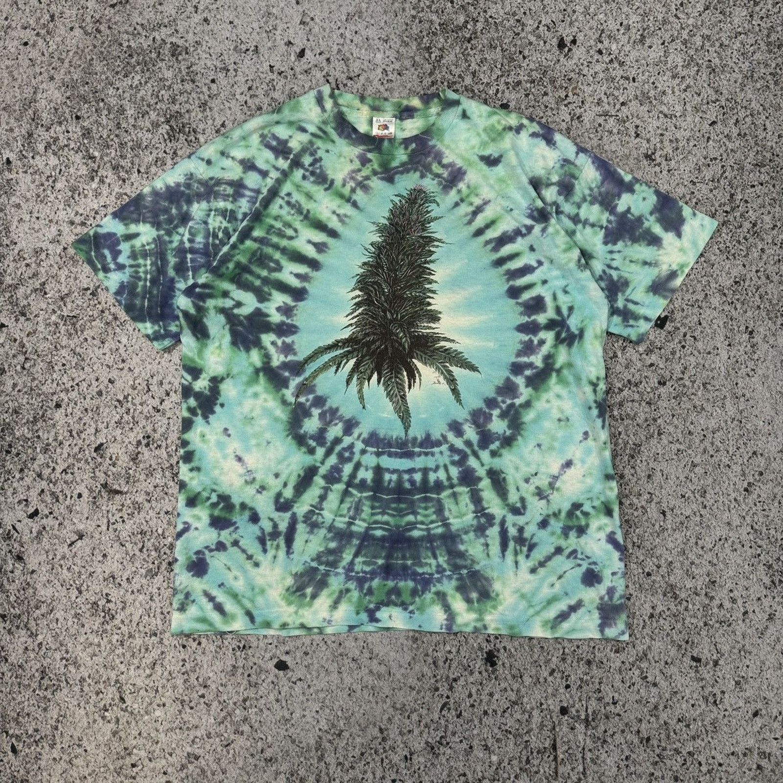Vintage Marijuana Leaf Thrashed Faded Distressed Shirt ERD Grunge Size US XL / EU 56 / 4 - 1 Thumbnail