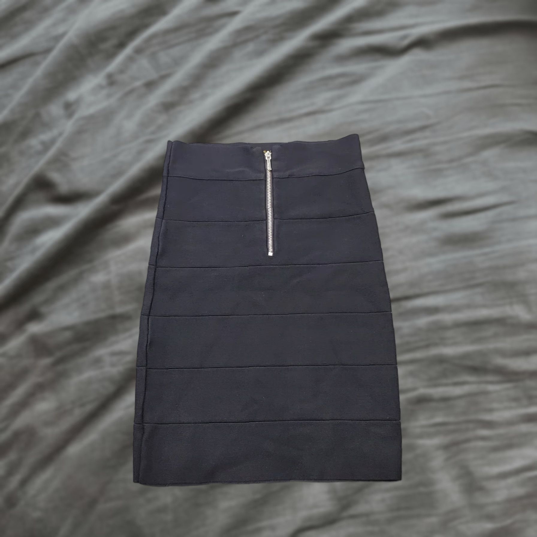 Bebe Bebe Skirt Womens M Black Regular Straight & Pencil Back Zip - PIM050623J33 Size 32" / US 10 / IT 46 - 1 Thumbnail