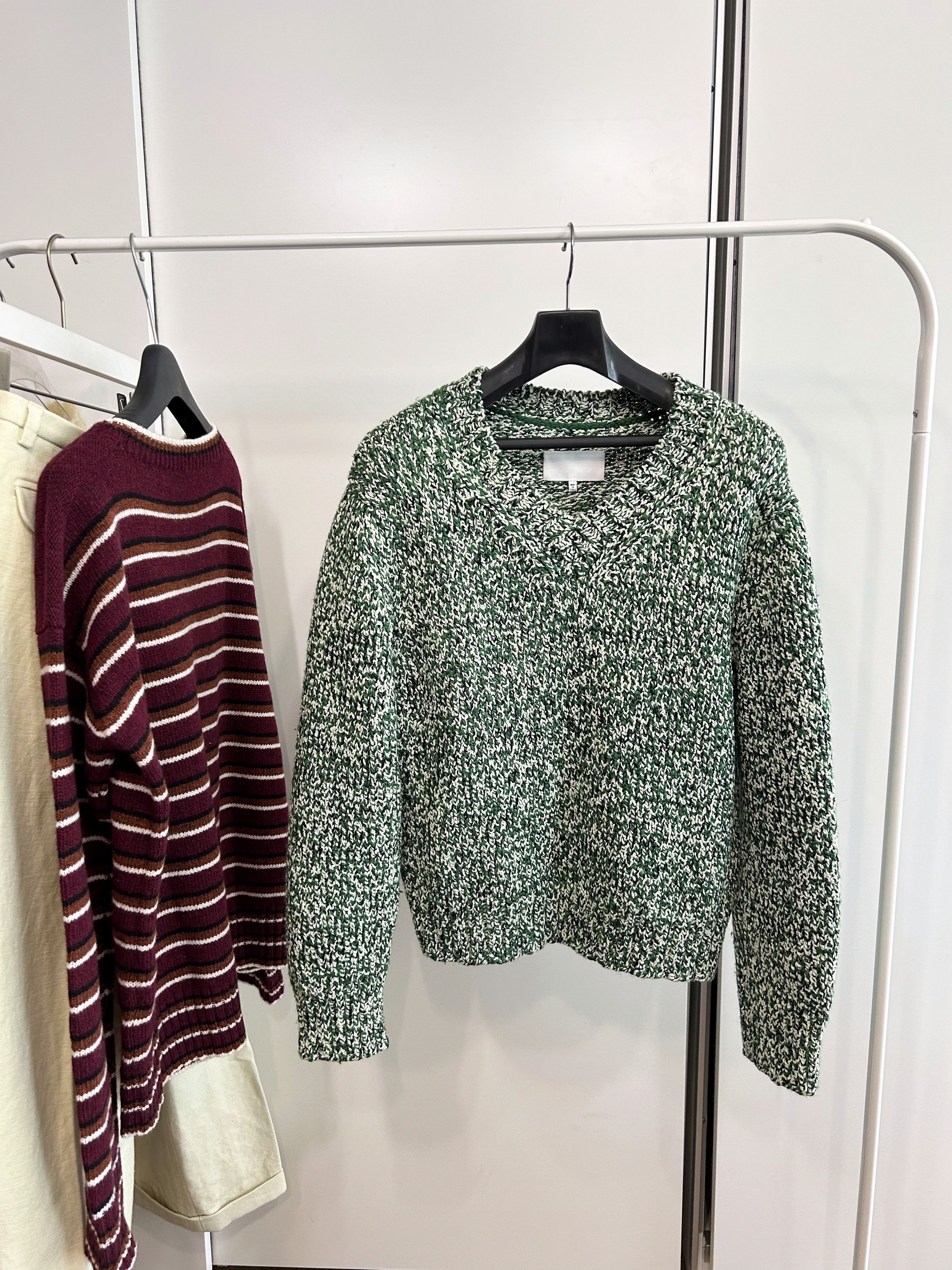 Maison Margiela MAISON MARGIELA Chunky V-Neck Knit Size US L / EU 52-54 / 3 - 1 Thumbnail
