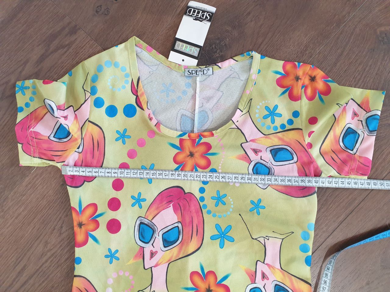 Japanese Brand 🕶️ vibrant, retro-style tshirt colorful print sz S Size S / US 4 / IT 40 - 4 Thumbnail