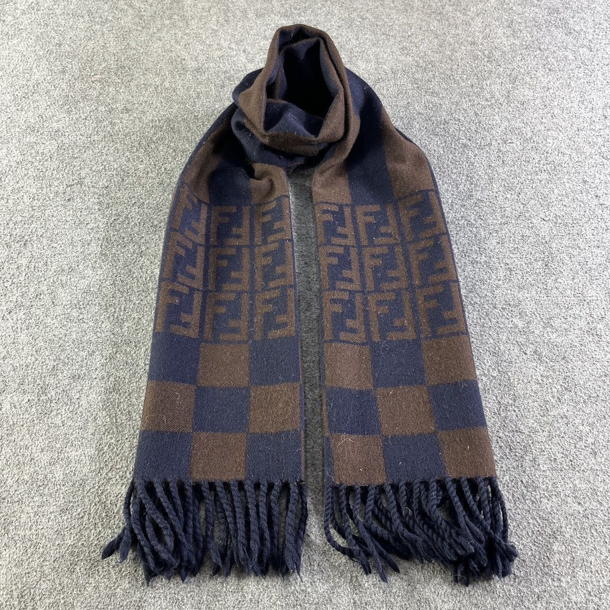 Fendi Fendi Wool Scarf / Muffler / Neckwear T809 Size ONE SIZE - 1 Thumbnail
