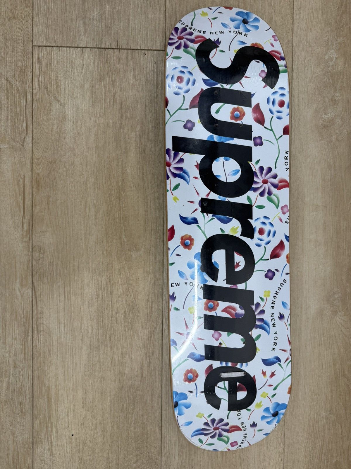 Supreme Supreme Floral Skateboard White Size ONE SIZE - 1 Thumbnail