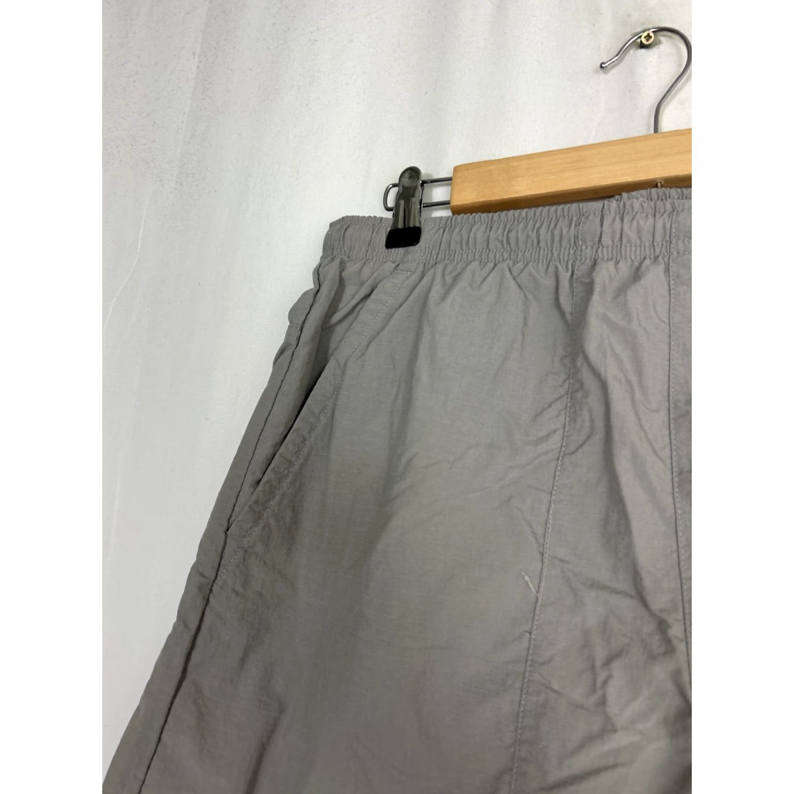 Nike VINTAGE Y2K Nike Line Swim Trunks Gray Mens Large Drawstring Trunks 32x9.5 Size ONE SIZE - 5 Thumbnail