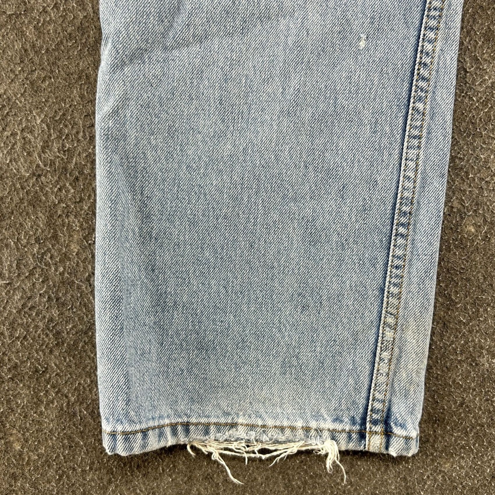 Levi's Levi's 505 Jeans Regular Fit Straight Leg Light Wash Distressed 33x30 Men Blue Denim N/A Size US 33 - 5 Thumbnail