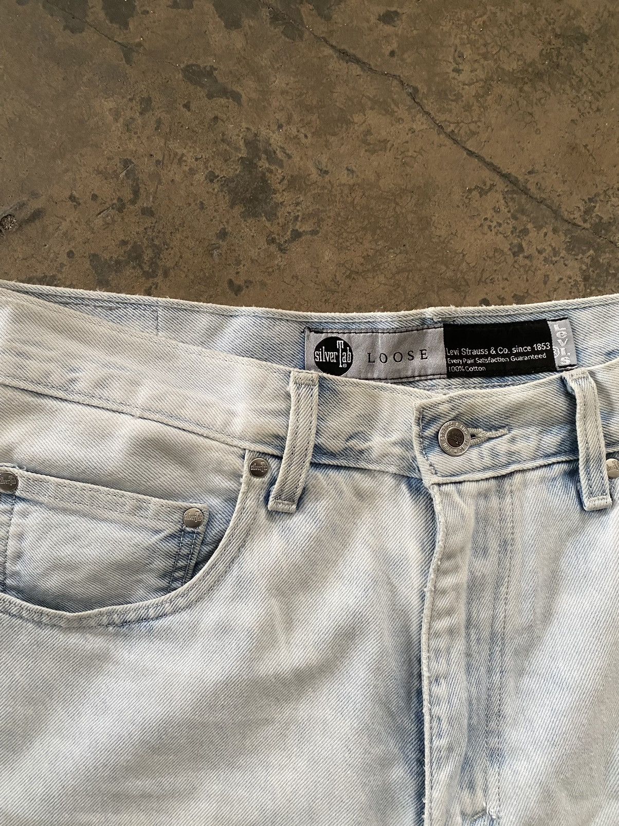 Levi's Vintage Clothing SILVERTAB LEVI’S BAGGY LOOSE JEANS FADED Size US 36 / EU 52 - 2 Thumbnail