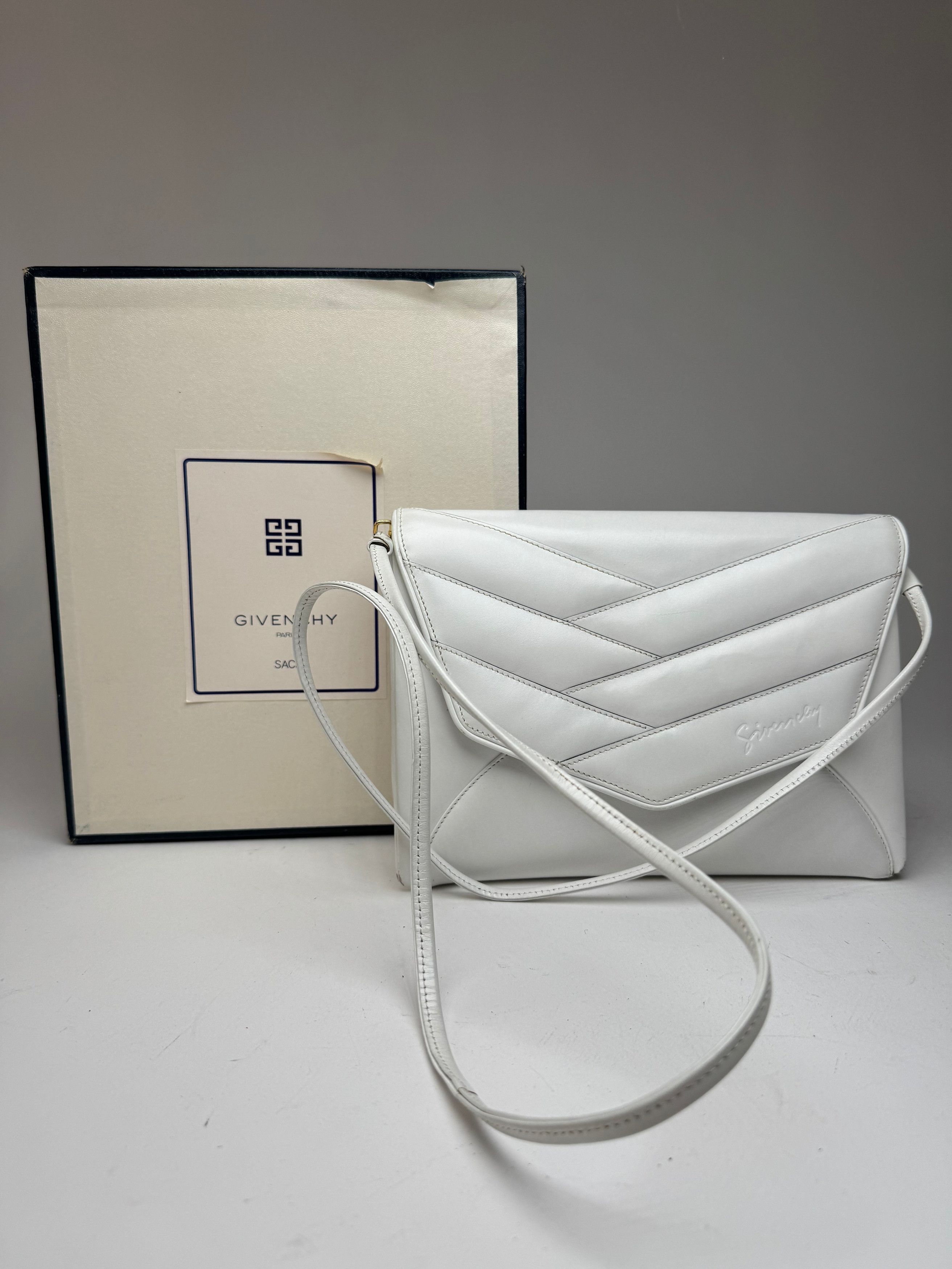 Givenchy Vintage 4G Leather Bag white Size ONE SIZE - 1 Thumbnail