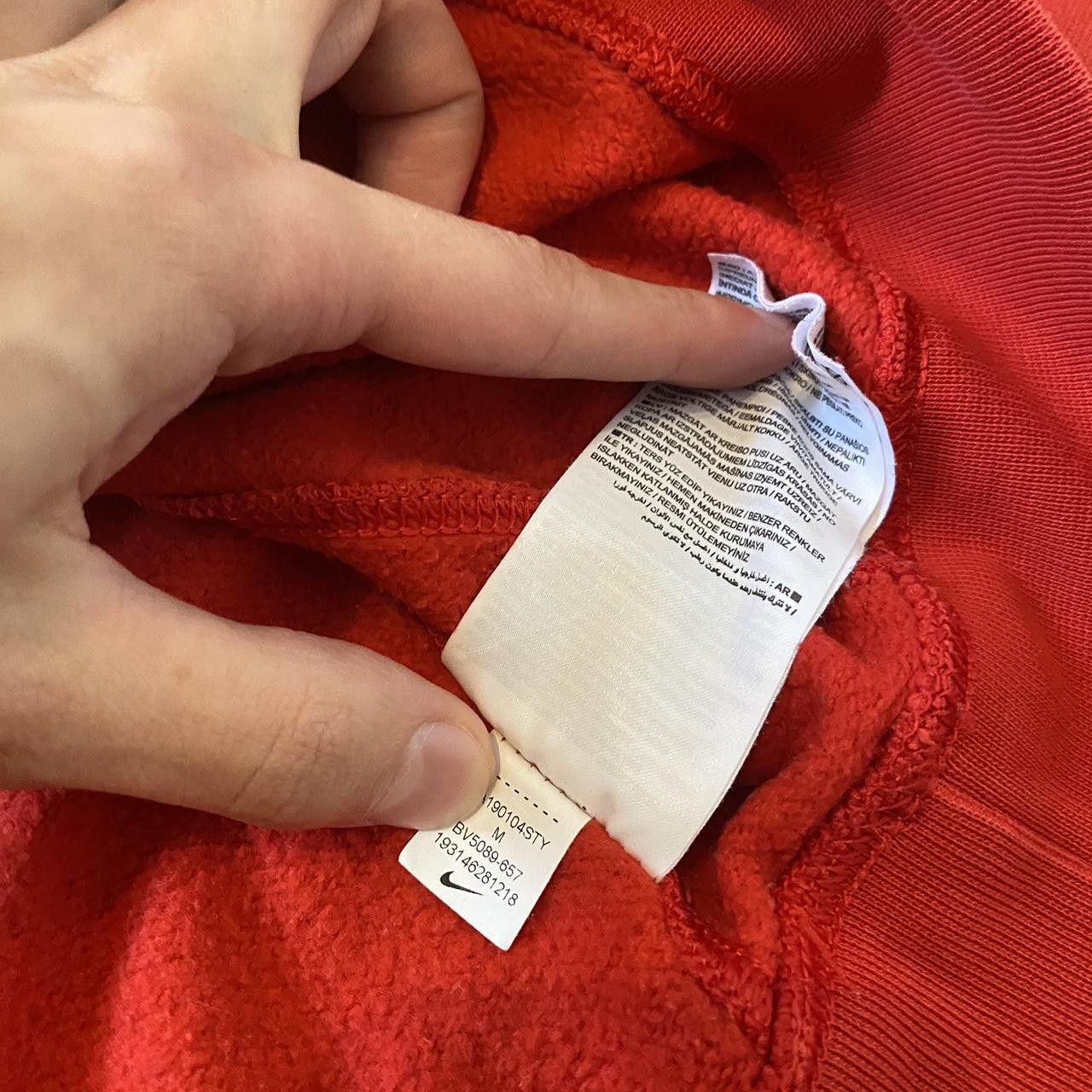 Nike Nike red crewneck sweatshirt with "Just Do It" Size US M / EU 48-50 / 2 - 5 Thumbnail