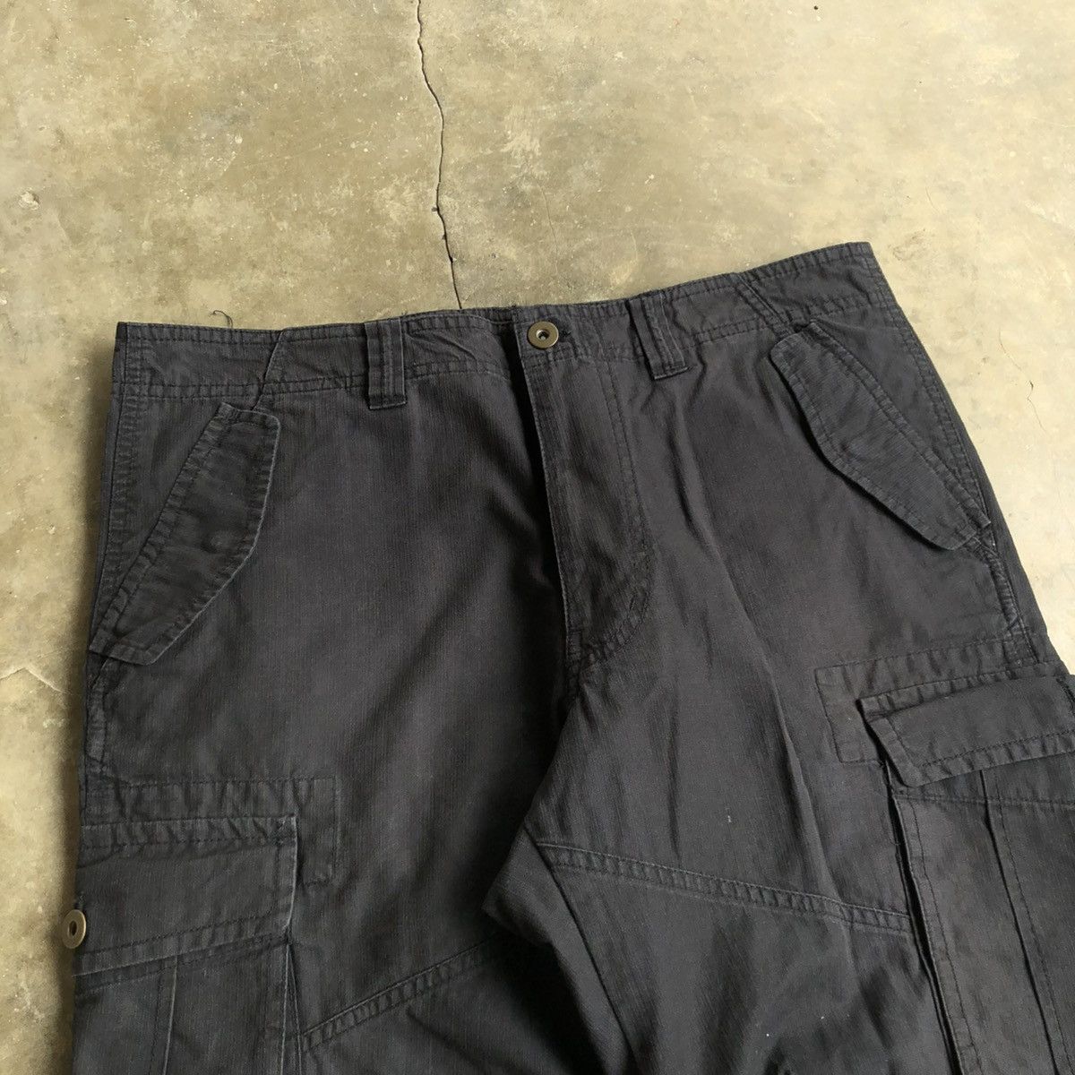 Takeo Kikuchi 2000s Takeo Kikuchi Multipocket Cargo Pants Black Designer Size US 34 / EU 50 - 4 Thumbnail