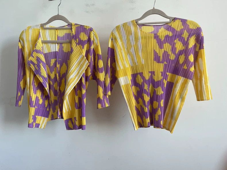 Issey Miyake Issey Miyake size:3 Yellow and purple pleated cardigan Size S / US 4 / IT 40 - 1 Thumbnail