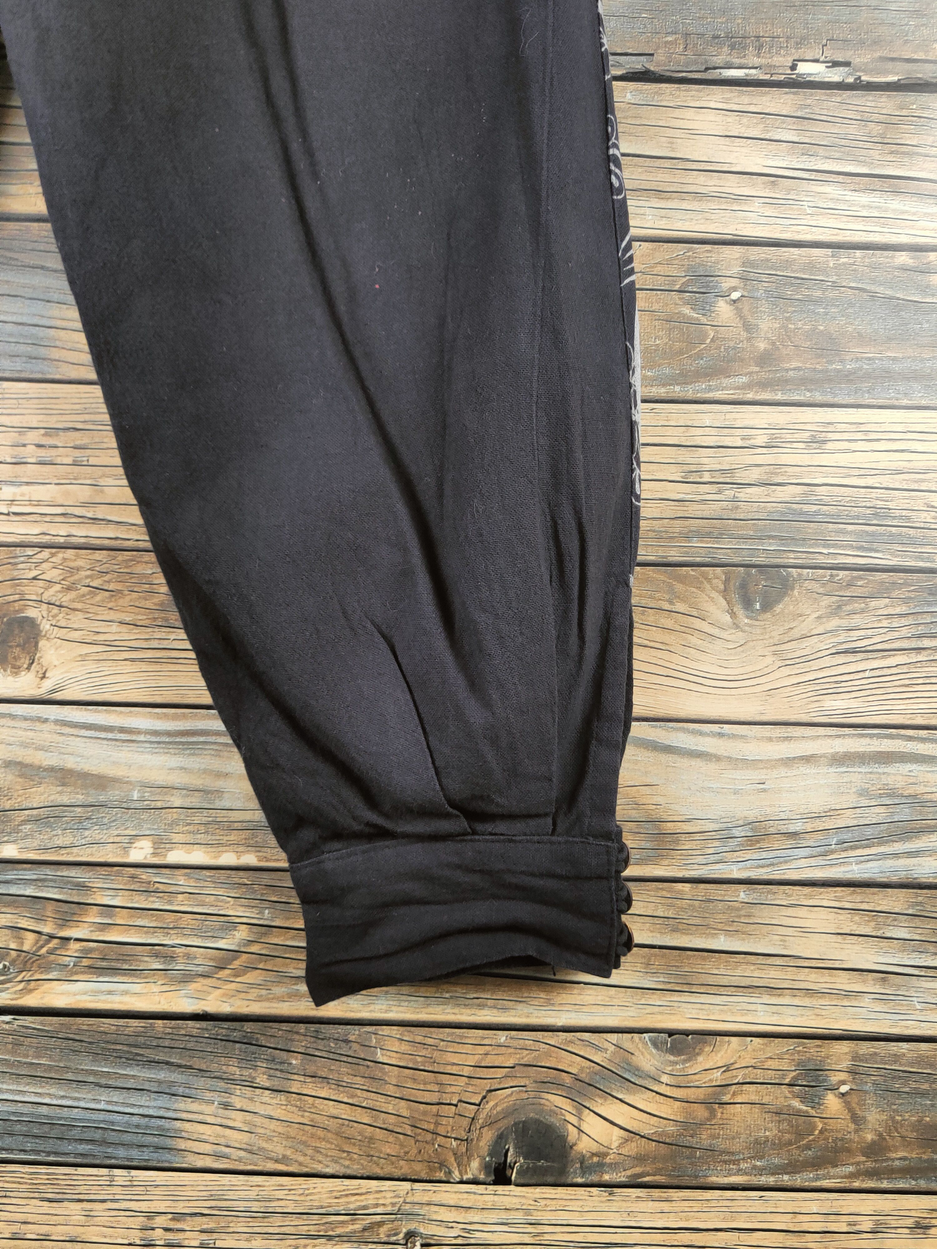 Japanese Brand DL Ethnic Labels Black Multipocket Joggers #46-844 Size 30" / US 8 / IT 44 - 6 Thumbnail