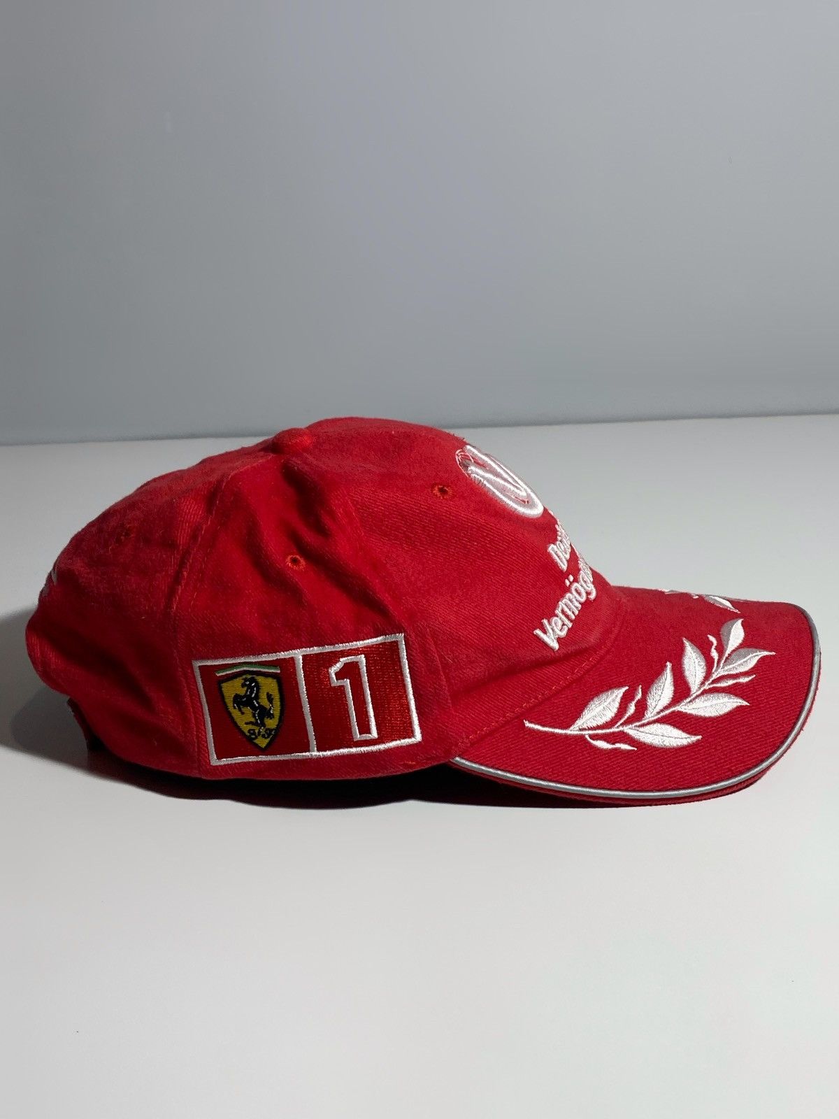 Ferrari 2000 F1 World Champion Michael Schumacher Ferrari cap Size ONE SIZE - 2 Thumbnail