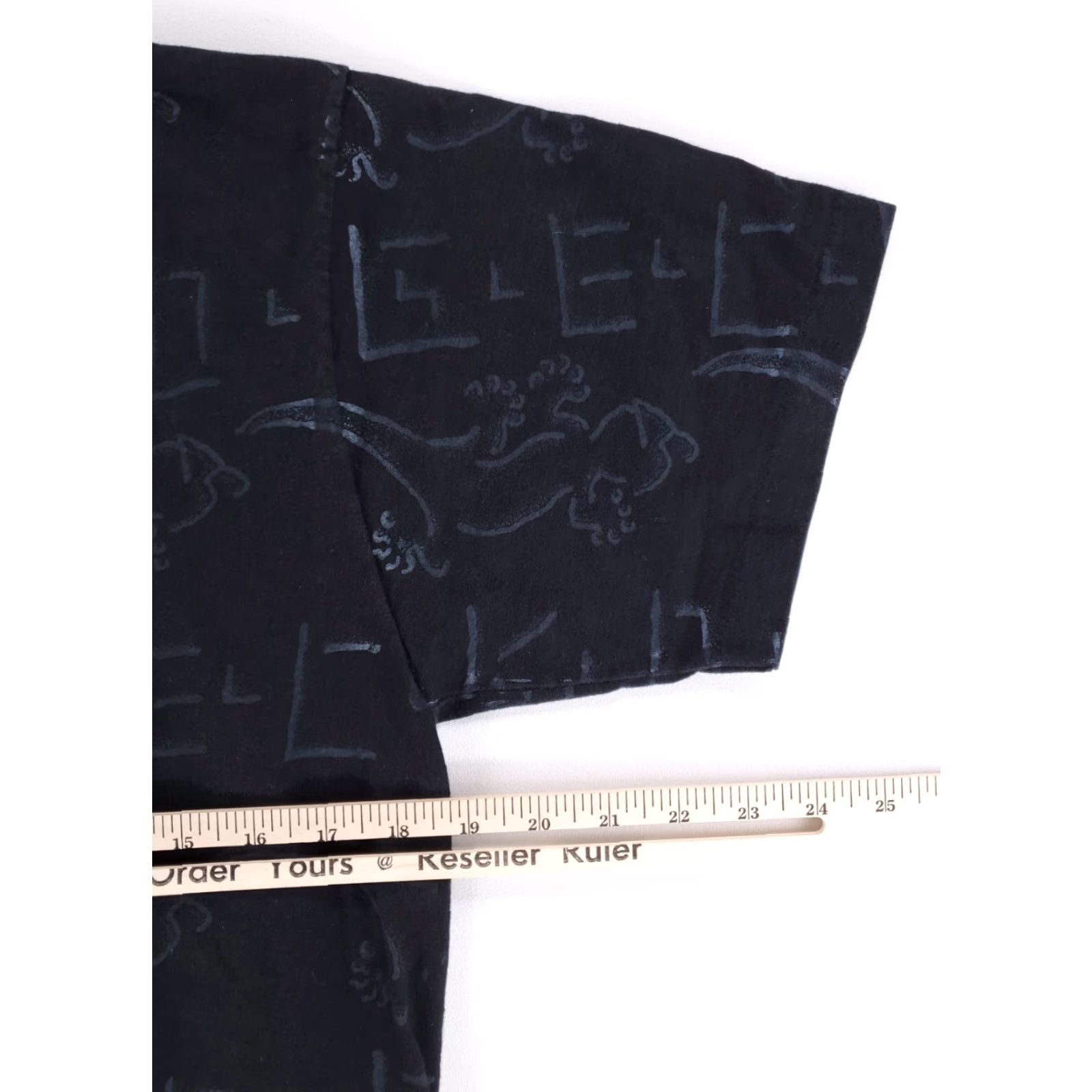 Gloverall VINTAGE Gecko Hawaii Allover Gecko Print VTG 90s Single Stitch T Shirt Black Mens L Size US L / EU 52-54 / 3 - 8 Thumbnail