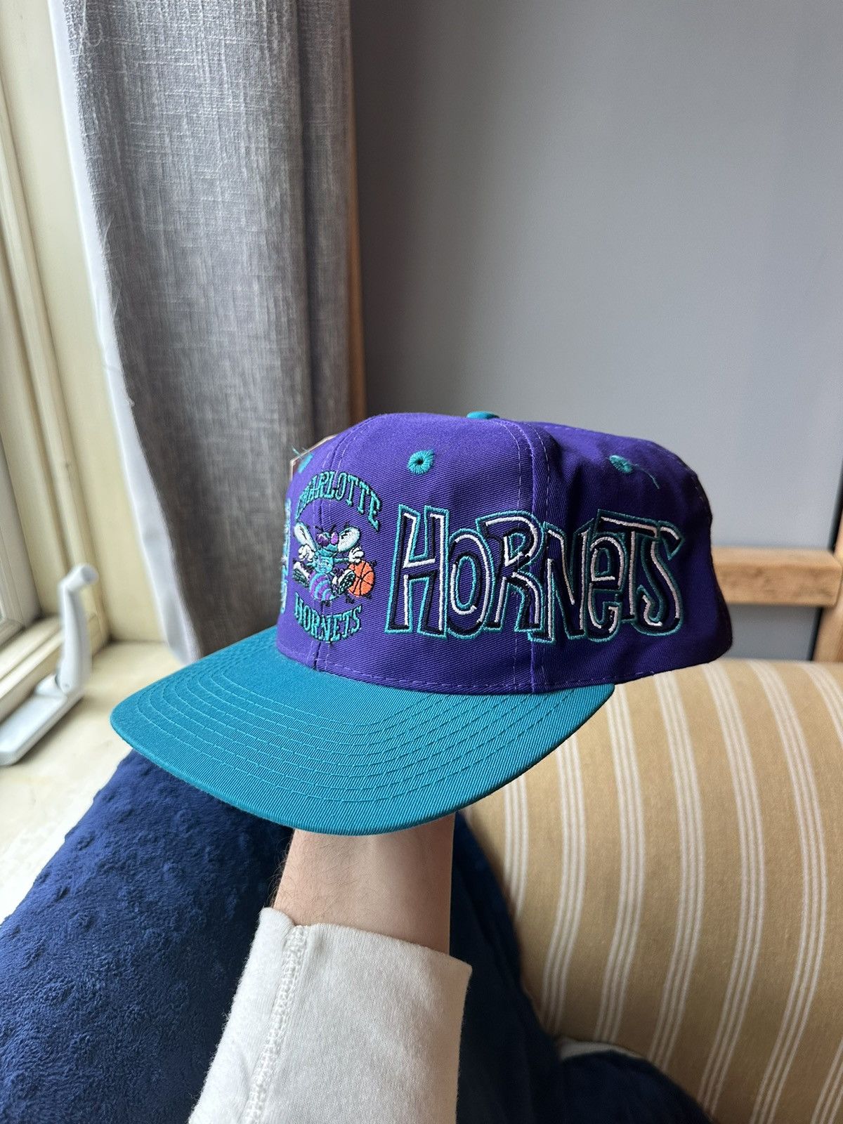 NBA × Vintage Vintage Charlotte Hornets Graffiti Snapback Hat Size ONE SIZE - 2 Thumbnail