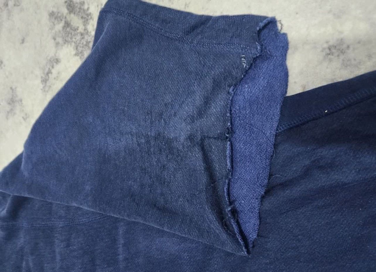 Champion THRASHED REVERSE WAVE SUN FADED Size US XL / EU 56 / 4 - 4 Thumbnail
