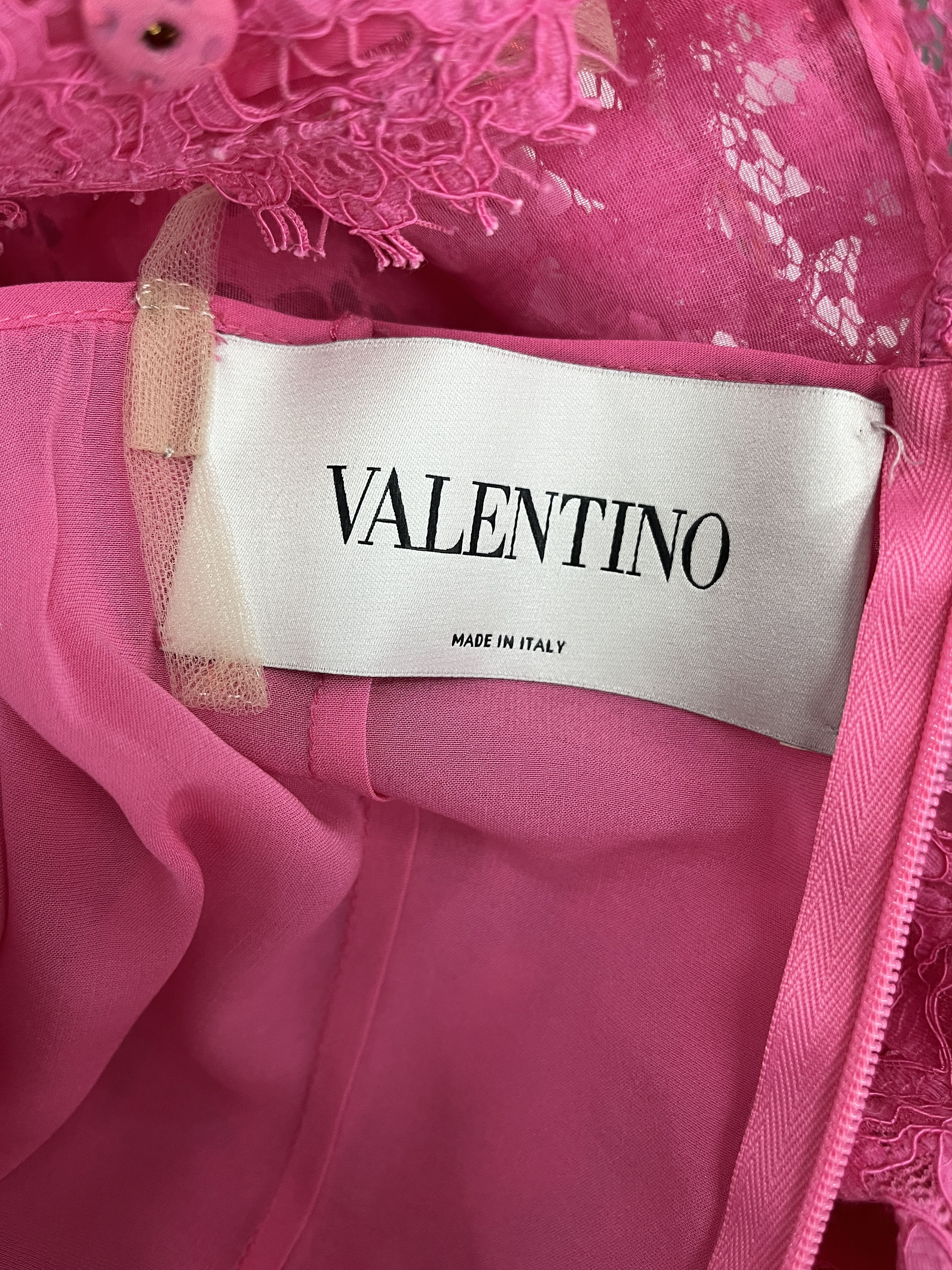 Valentino Valentino Fuscia Classic Lace One-Pc Shorts Size XS / US 0-2 / IT 36-38 - 7 Thumbnail