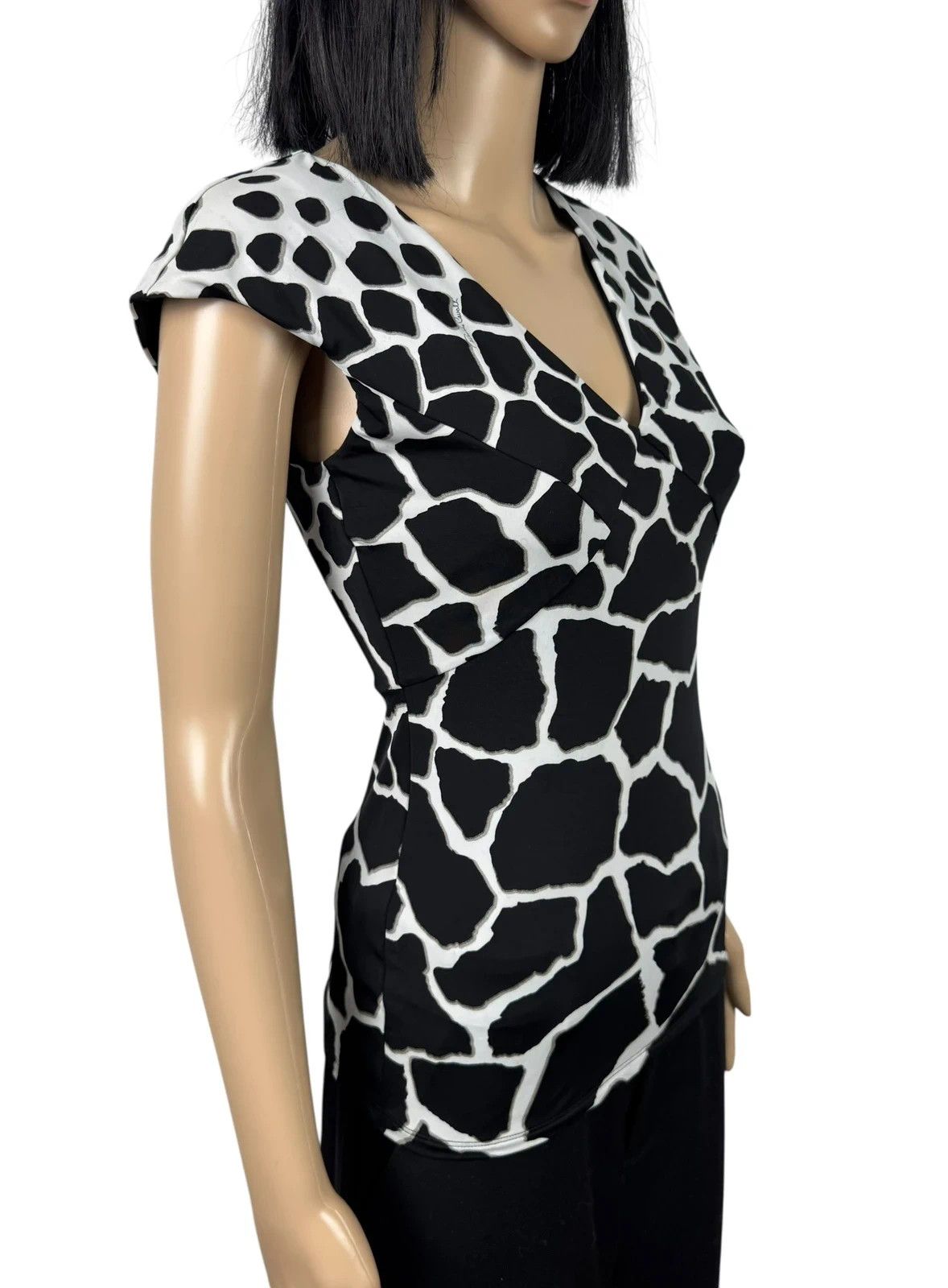 Roberto Cavalli Roberto Cavalli Sleeveless Blouse Printed size 38 Size XS / US 0-2 / IT 36-38 - 3 Thumbnail