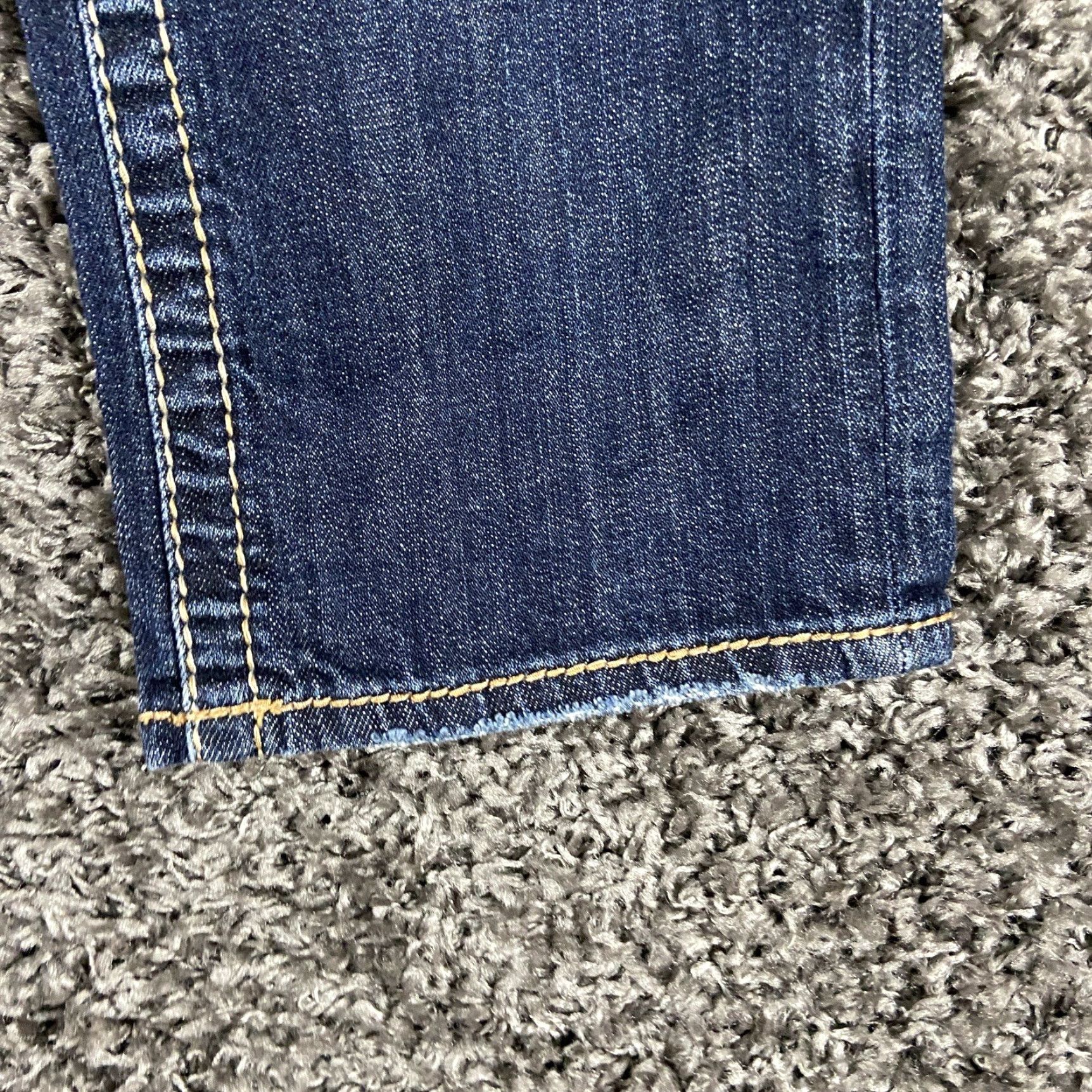 Silver Jeans Co. SILVER JEANS Aiko Distressed Capri Jeans Blue Women’s 26 Size 26" / US 2 / IT 38 - 2 Thumbnail