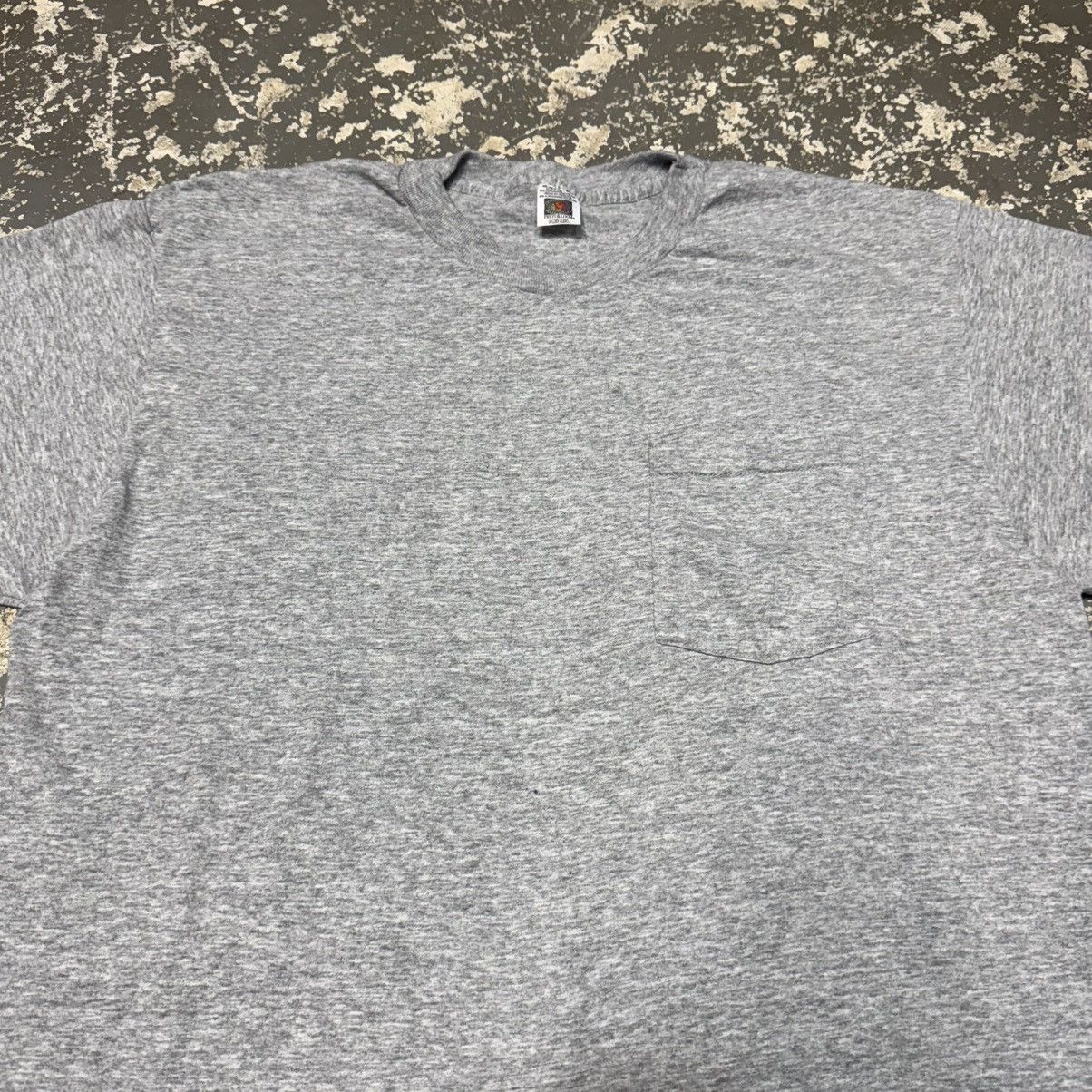 Unsound Rags Vintage Fruit Of The Loom Grey Pocket Tee Blank Tshirt Size US XL / EU 56 / 4 - 3 Thumbnail