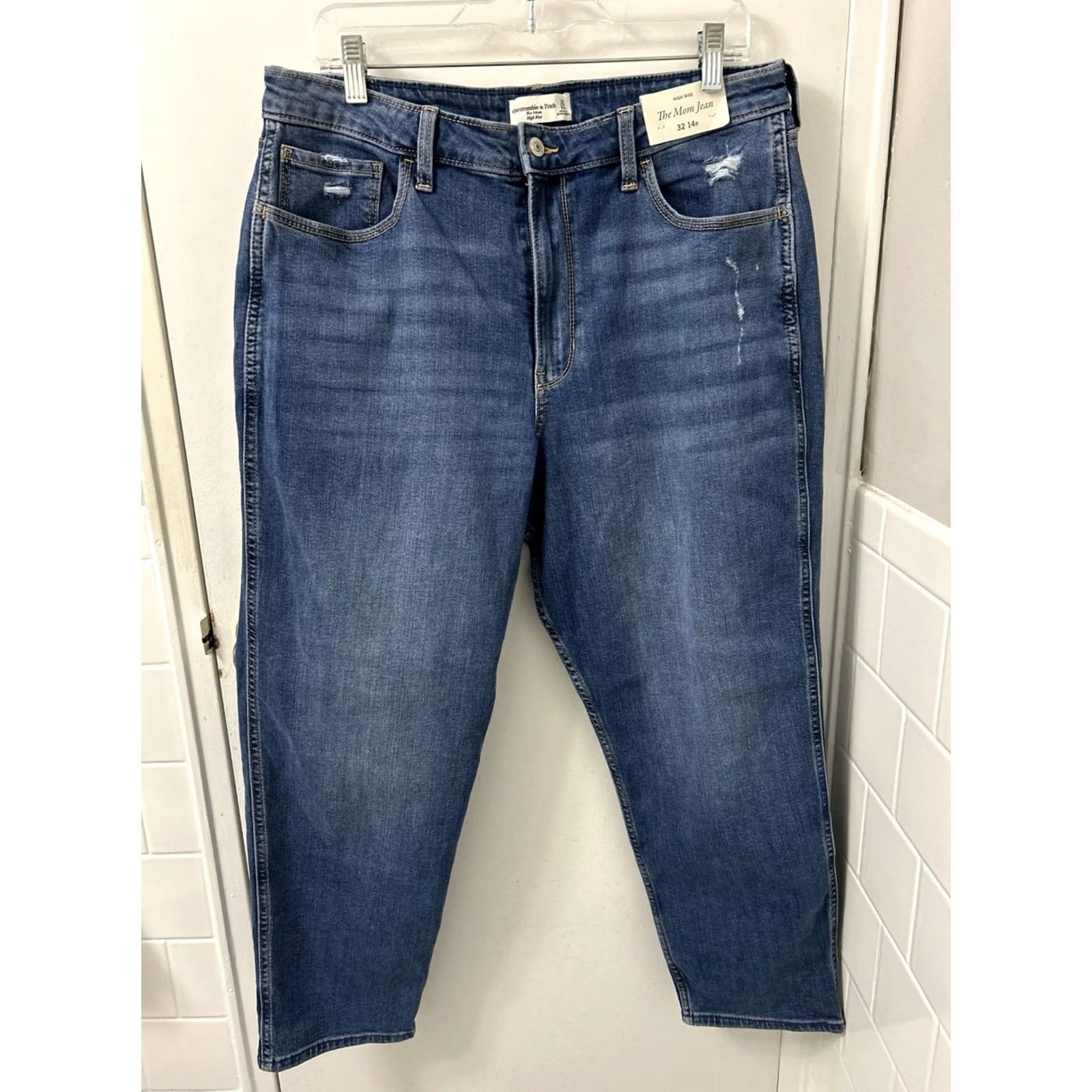 Abercrombie & Fitch Abercrombie Fitch The Mom Jean Womens Sz 34x26 Blue Wash High Rise Denim NWT Size 24" / US 00 / IT 34 - 2 Thumbnail