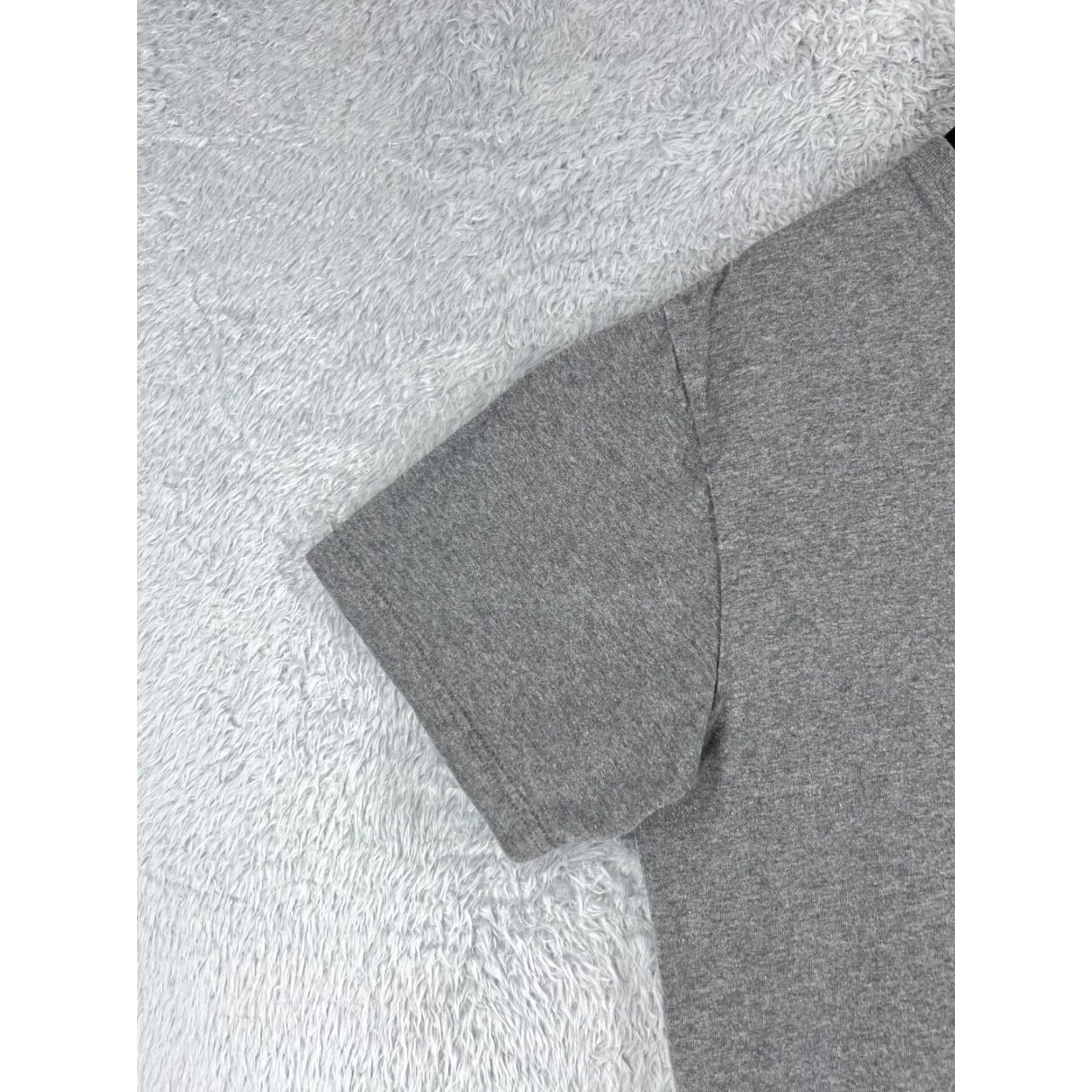 Patagonia Patagonia Shirt Men Medium Gray Cotton Short Sleeve Crew Neck Logo Back View Size US M / EU 48-50 / 2 - 3 Thumbnail