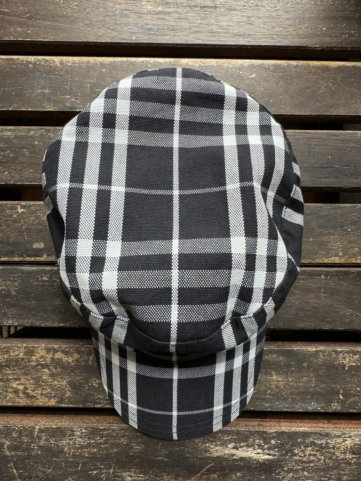 Burberry Very rare Burberry black/white Baseball Hat Size ONE SIZE - 2 Thumbnail