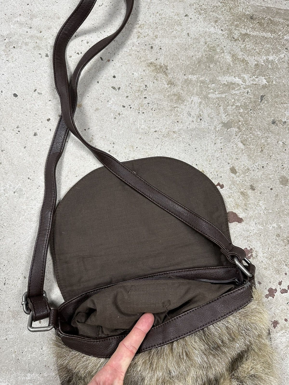 If Six Was Nine Vintage Y2K Faux Fur Brown Messenger Crossbody Bag Size ONE SIZE - 6 Thumbnail