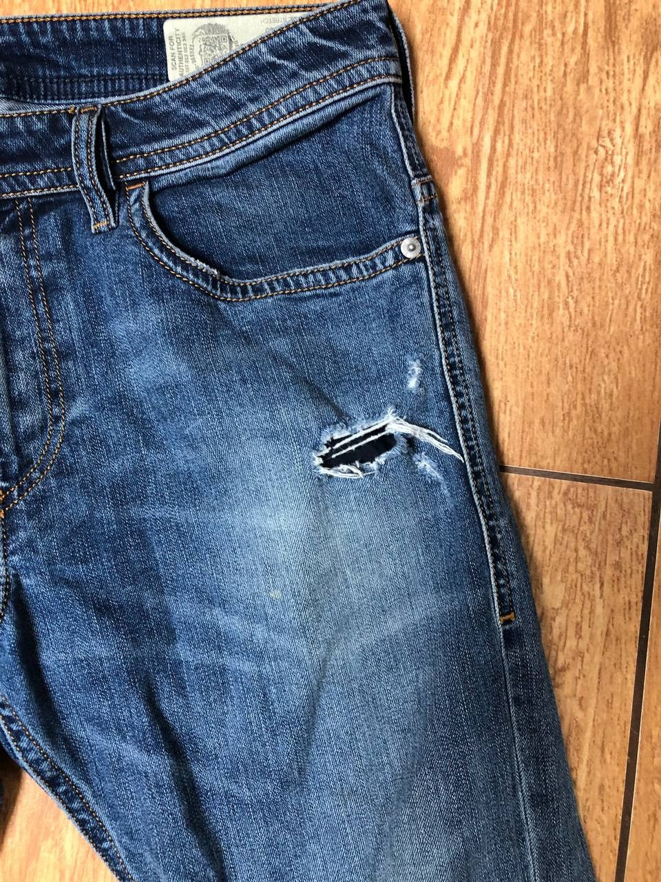 Diesel × Japanese Brand Crazy Crash Dirty Faded Jean Japan Avant Garde Style Size US 33 - 12 Thumbnail