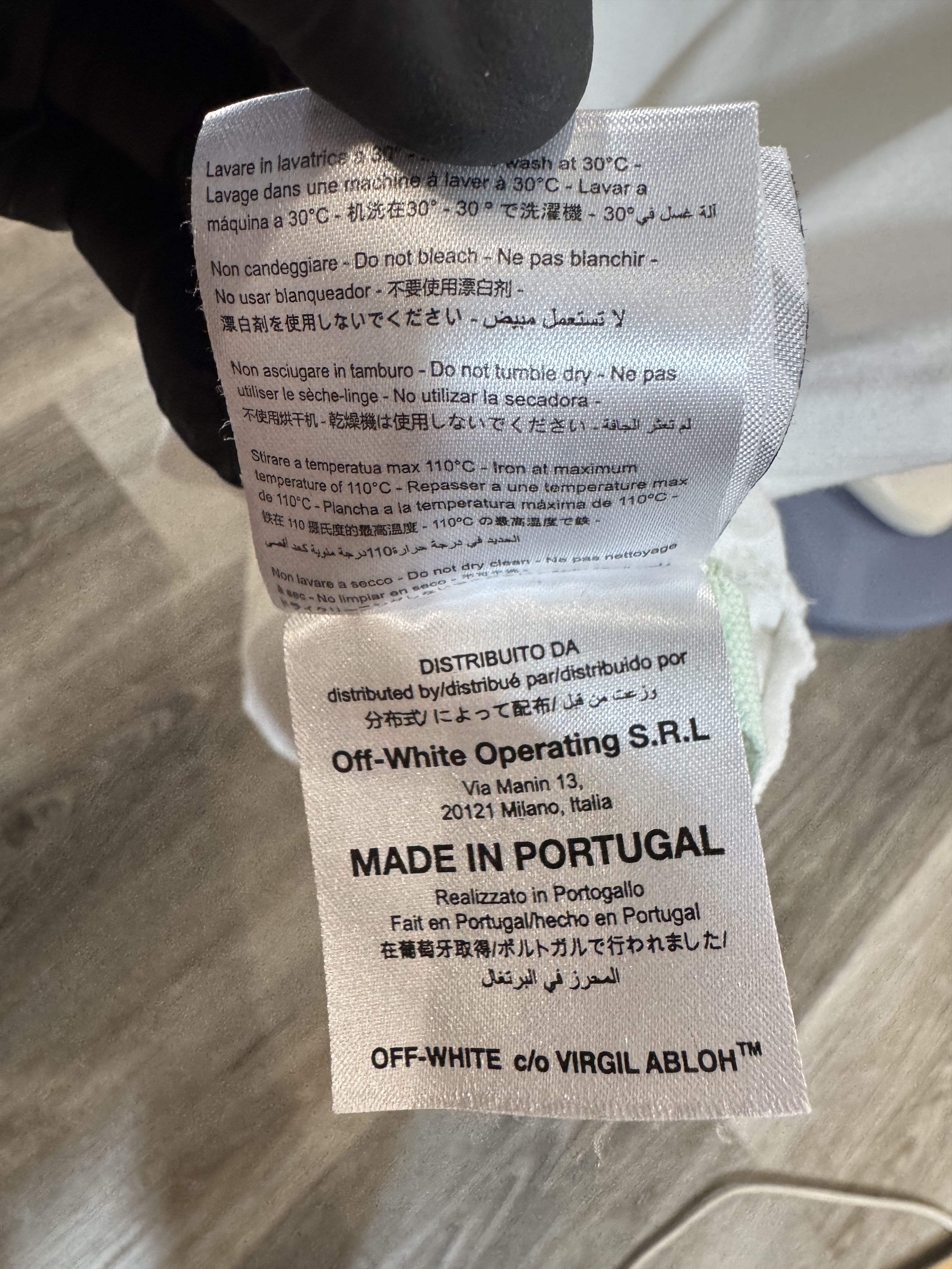Off-White Off-White by Virgil Albloh, font Charaf Tajer Size US S / EU 44-46 / 1 - 8 Thumbnail