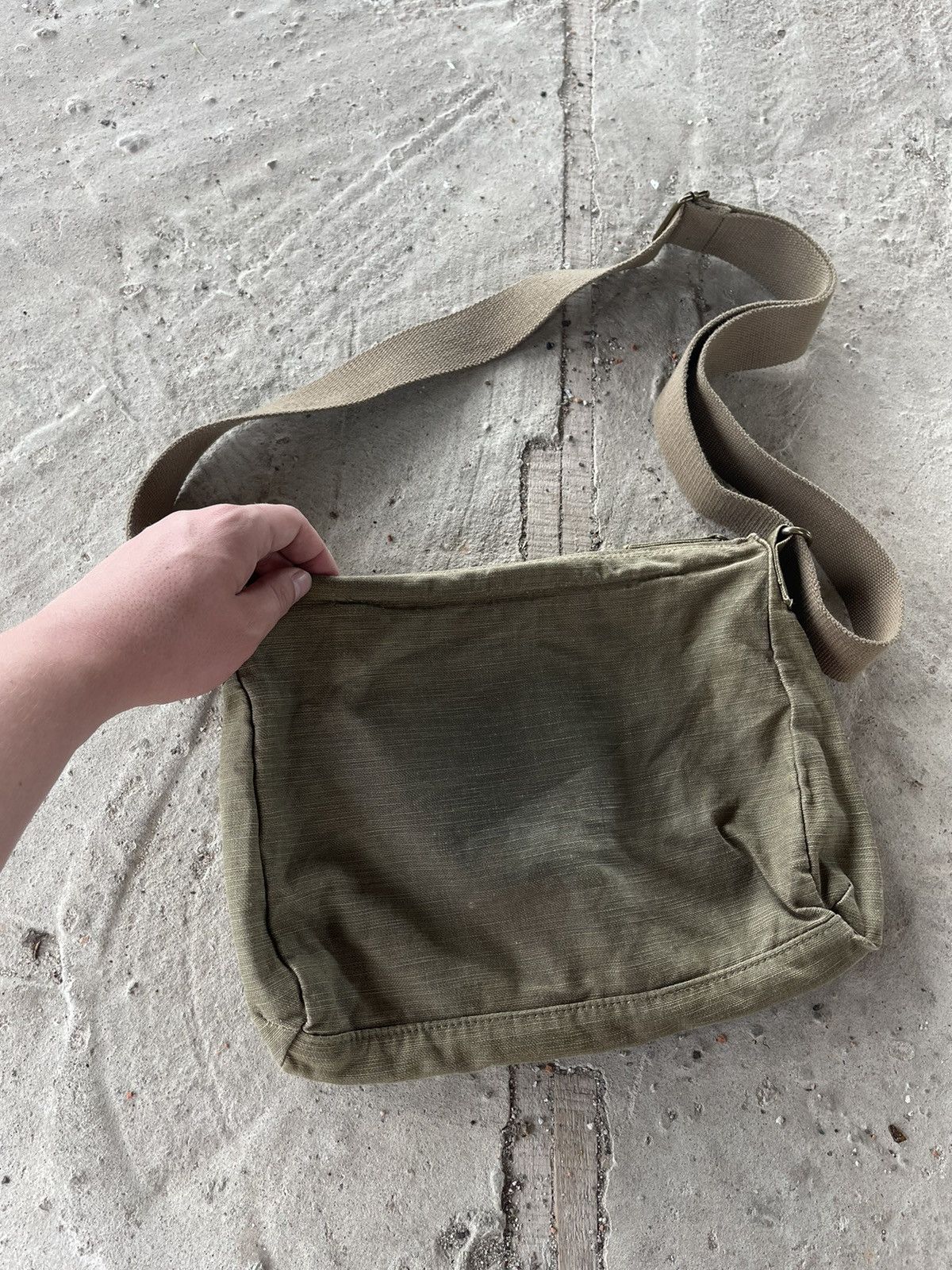 Japanese Brand × Vintage Vintage Y2K Japanese Multi Pocket Crossbody Military Bag Size ONE SIZE - 11 Thumbnail